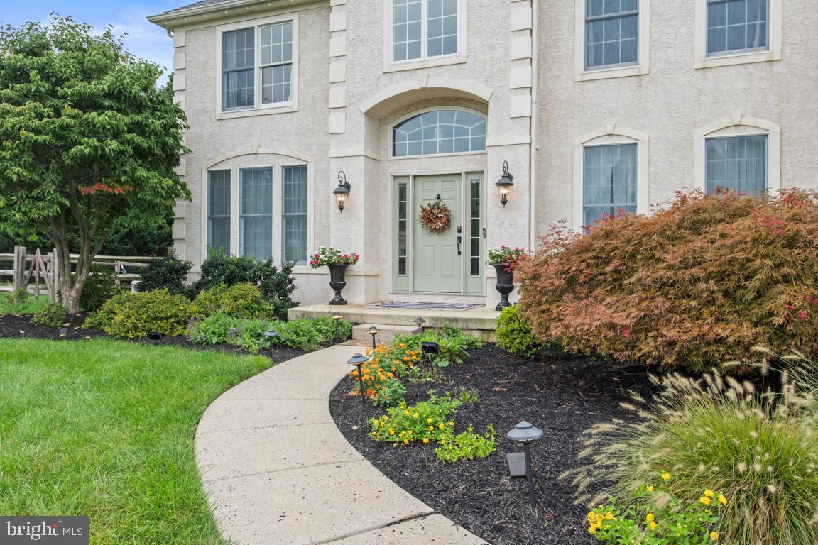 1108 KINGSLEY HALL DRIVE