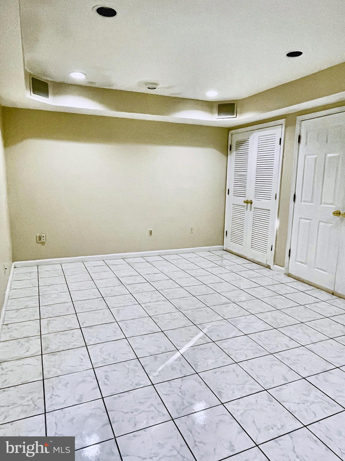 6912 TRADITIONS TRL BASEMENT