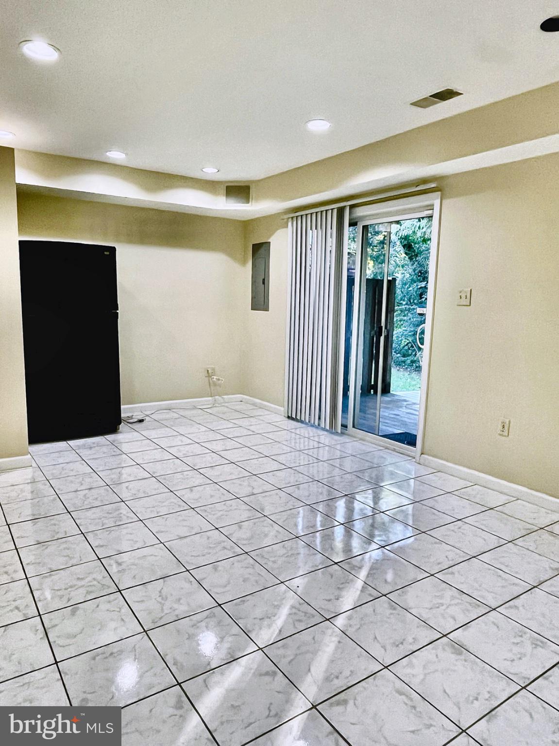 6912 TRADITIONS TRL BASEMENT