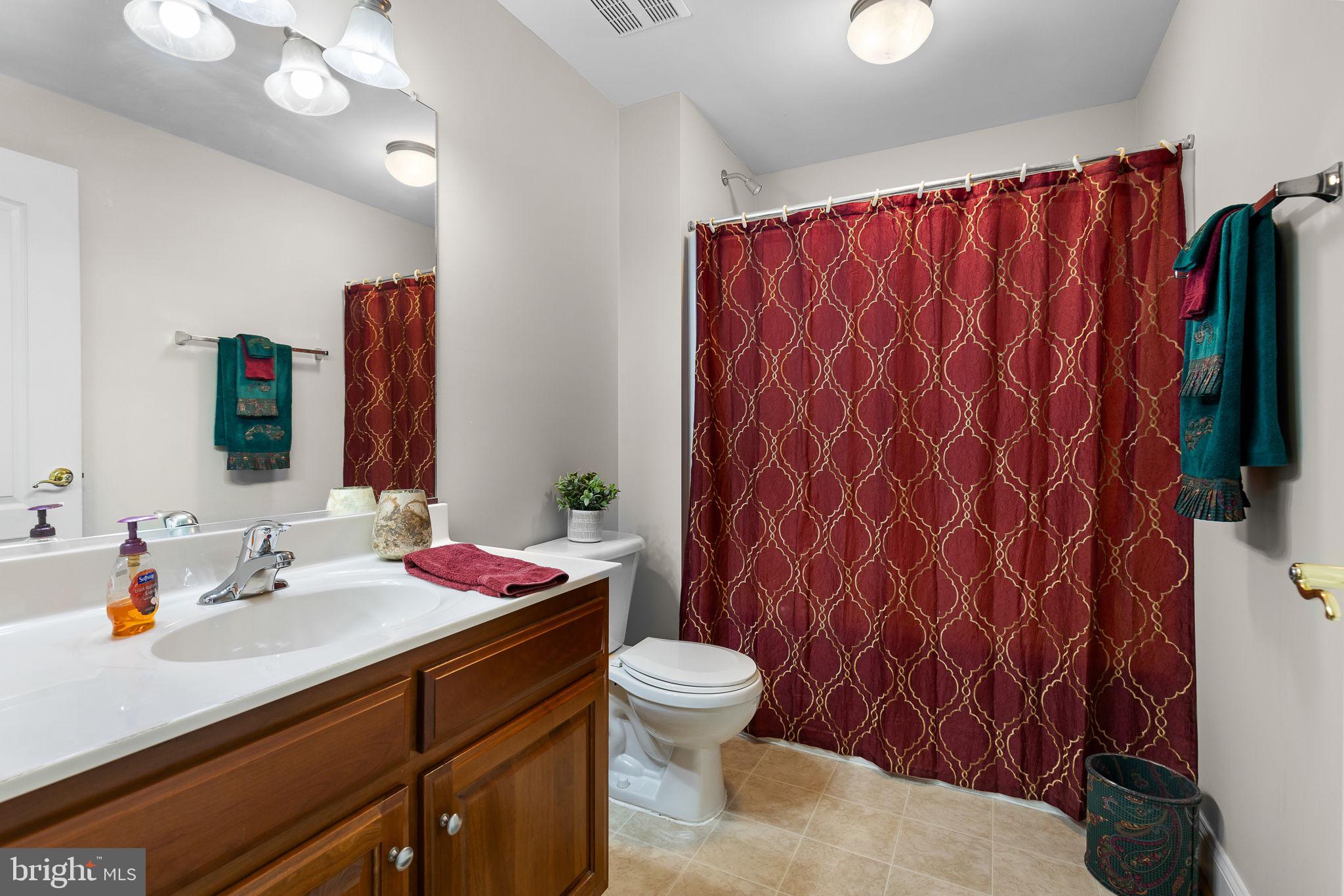 HUNTERS POND - Residential