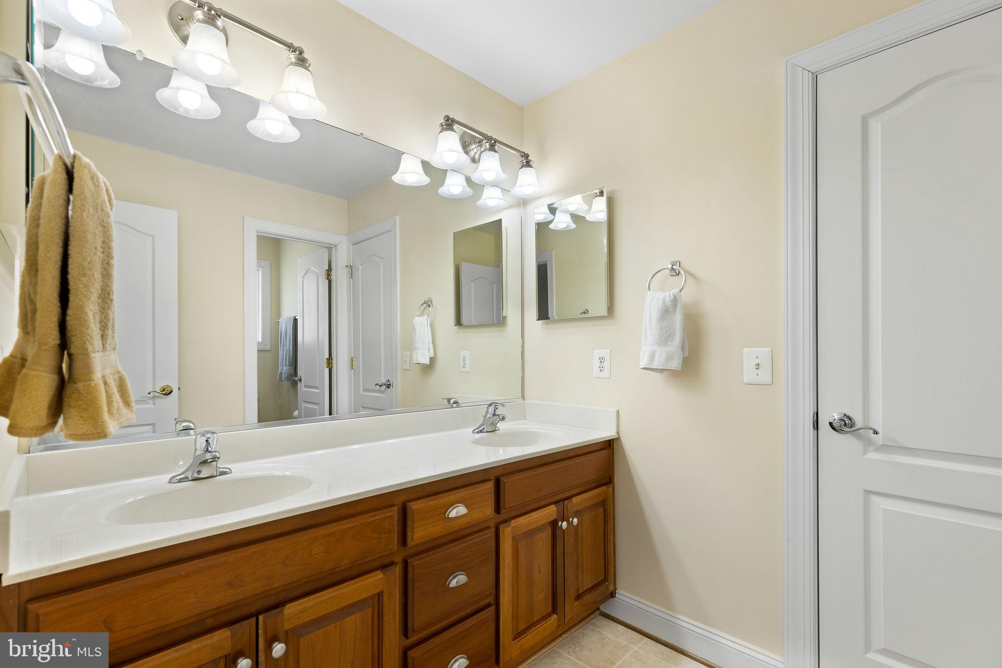 HUNTERS POND - Residential