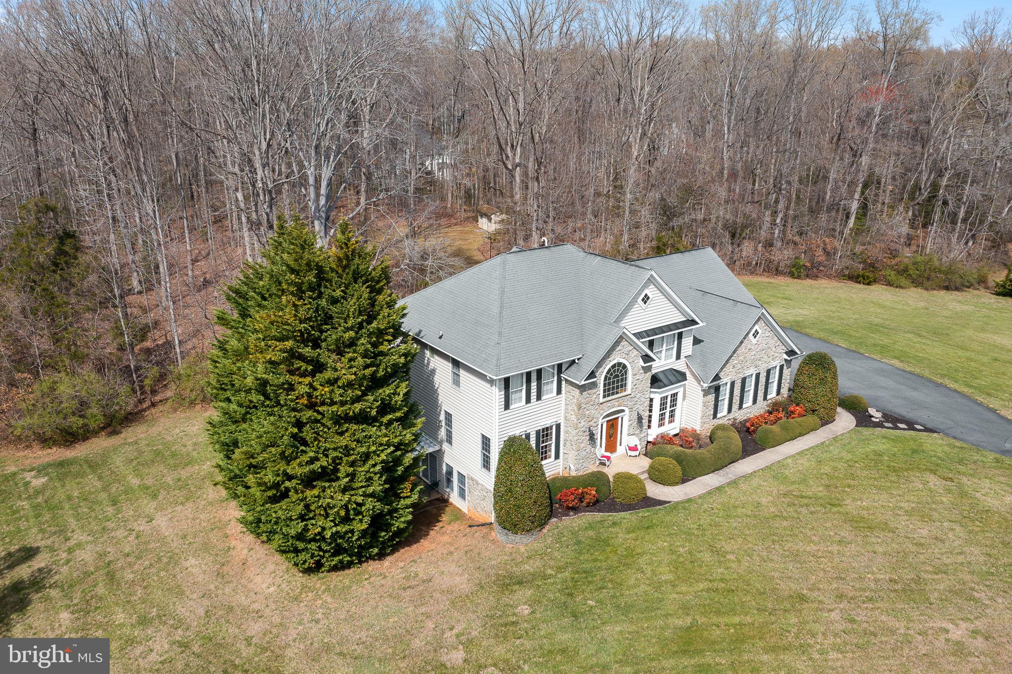 HUNTERS POND - Residential