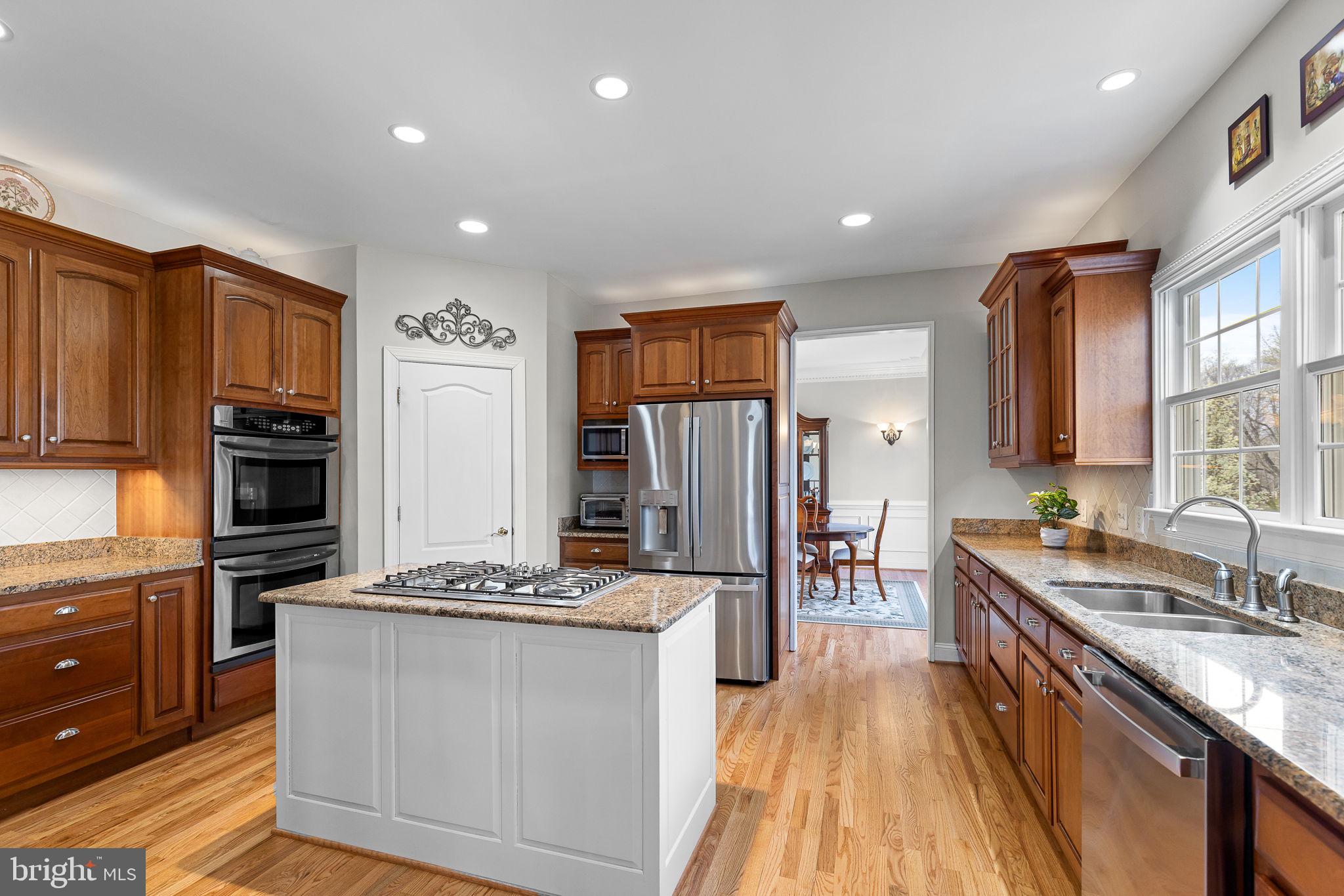 HUNTERS POND - Residential