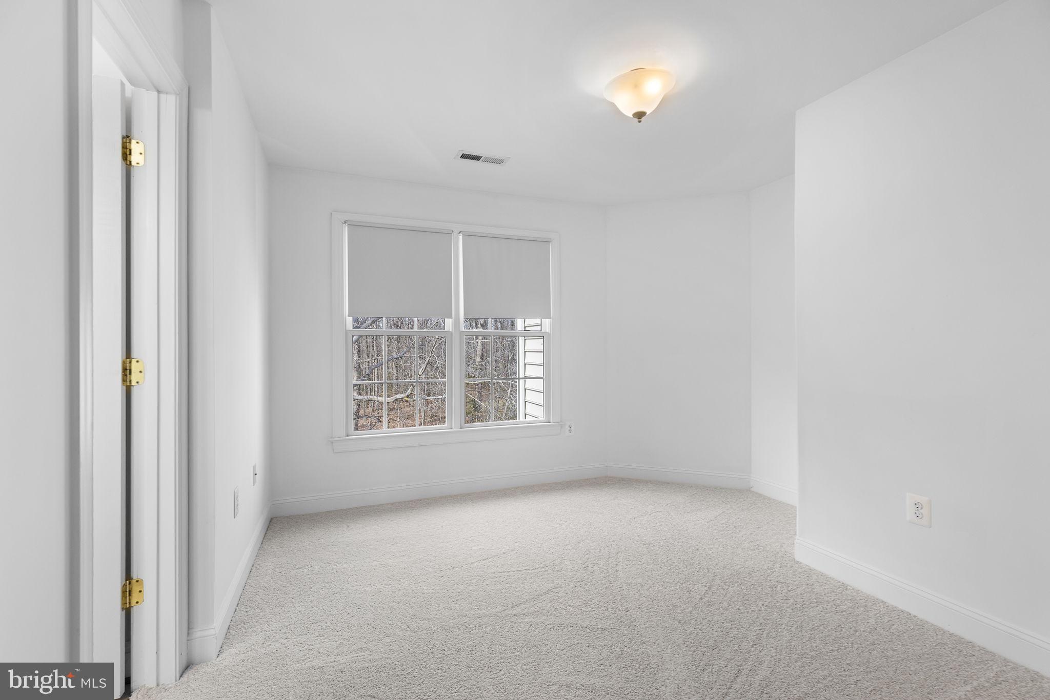 HUNTERS POND - Residential