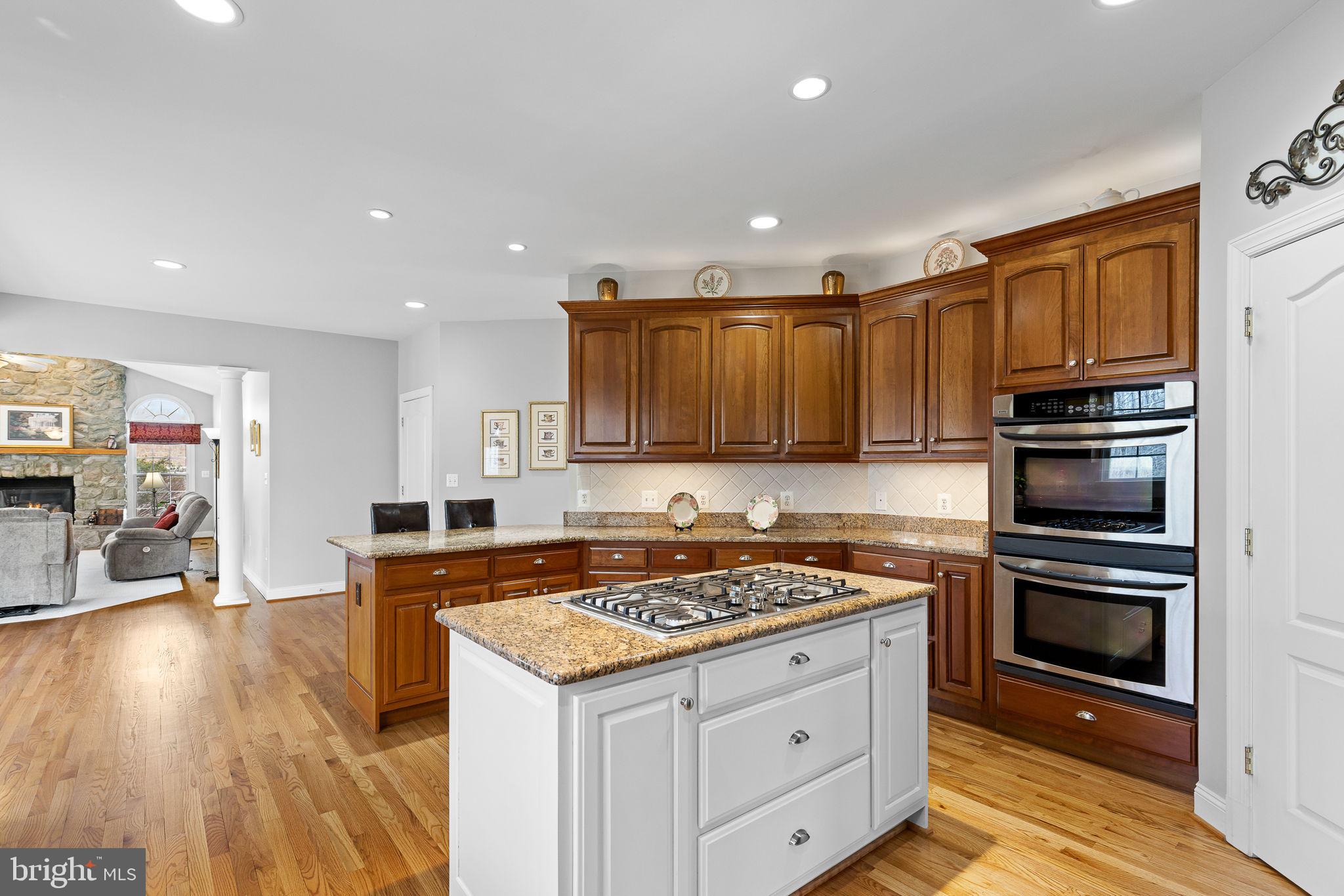 HUNTERS POND - Residential