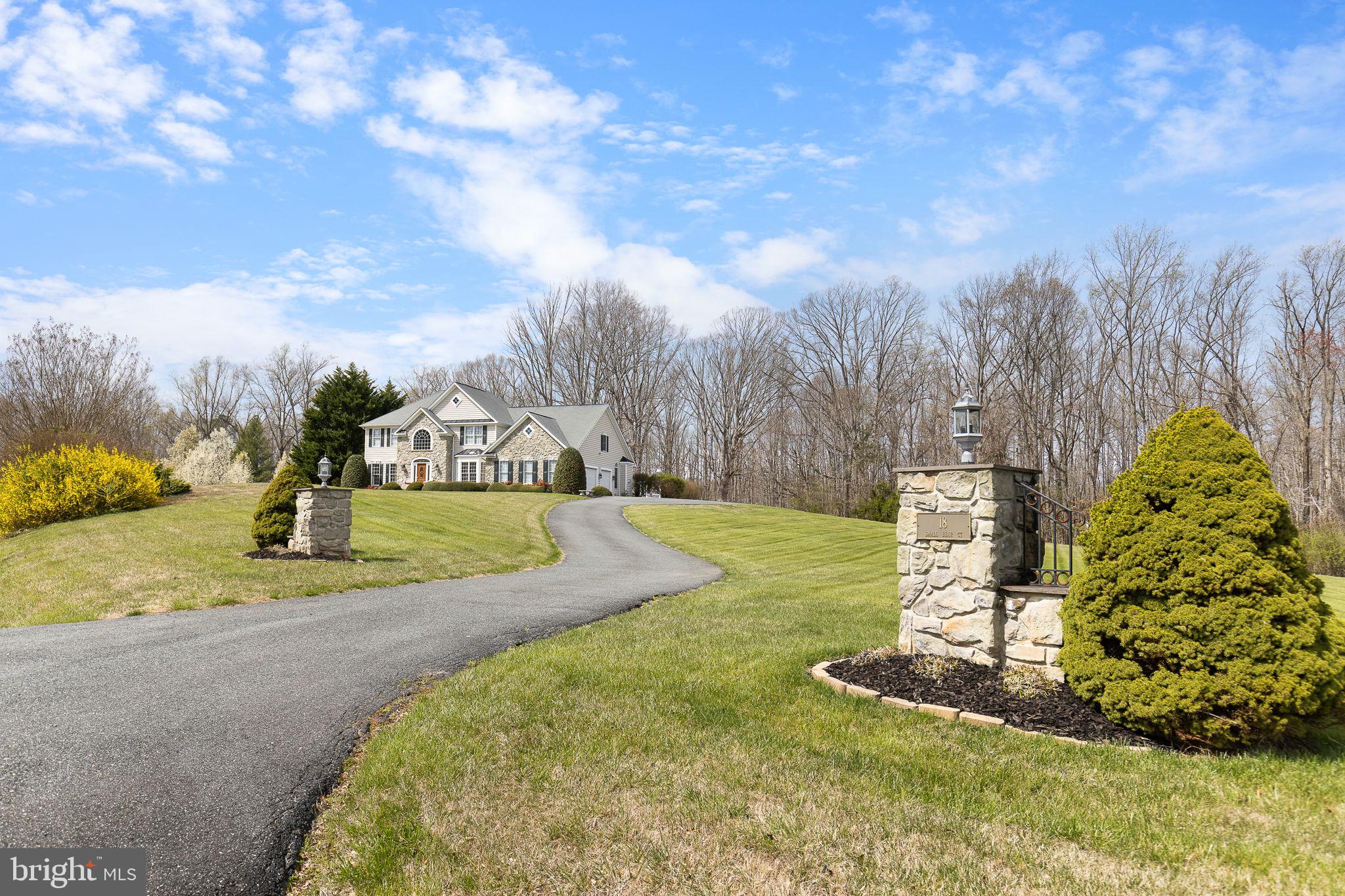 HUNTERS POND - Residential