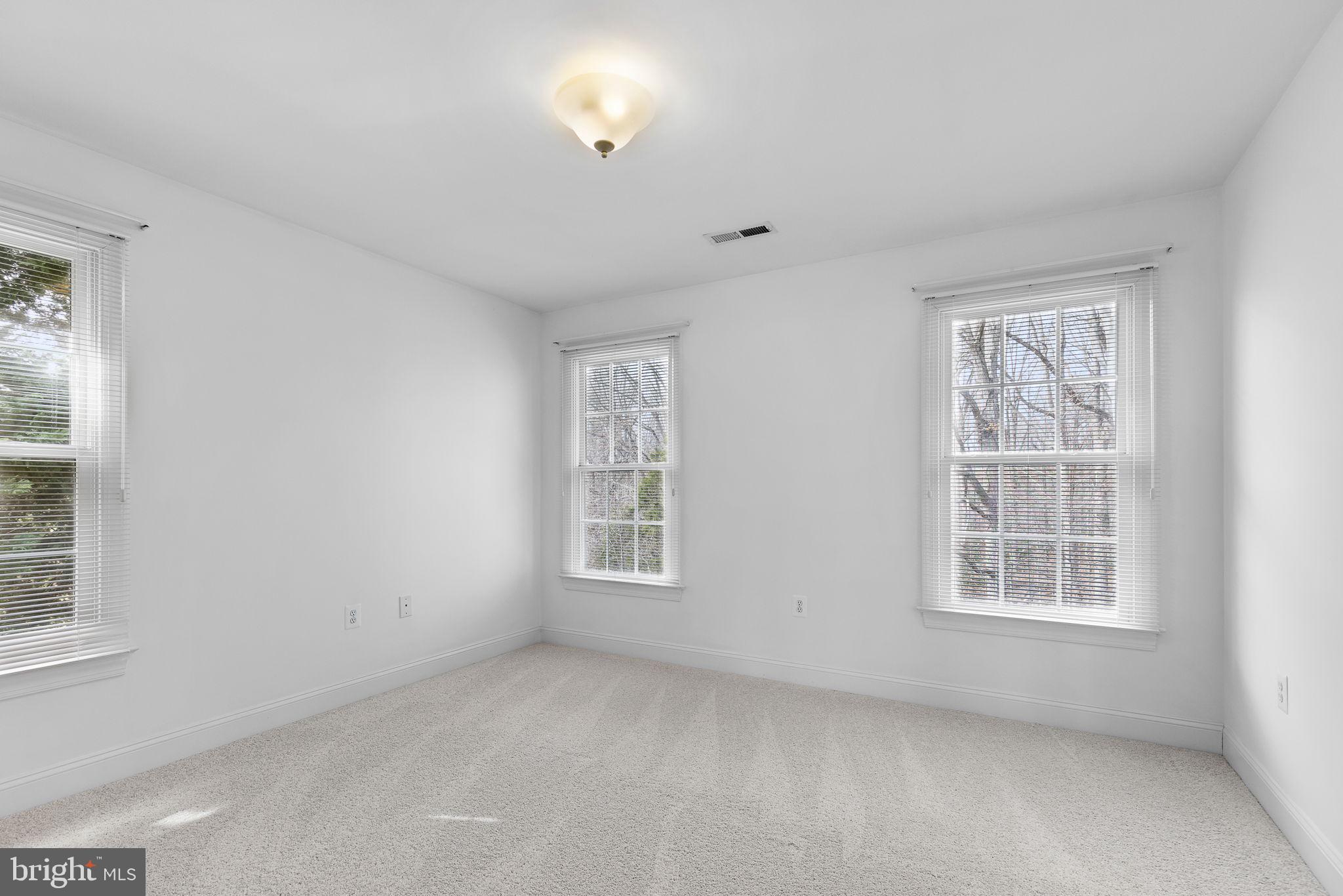 HUNTERS POND - Residential