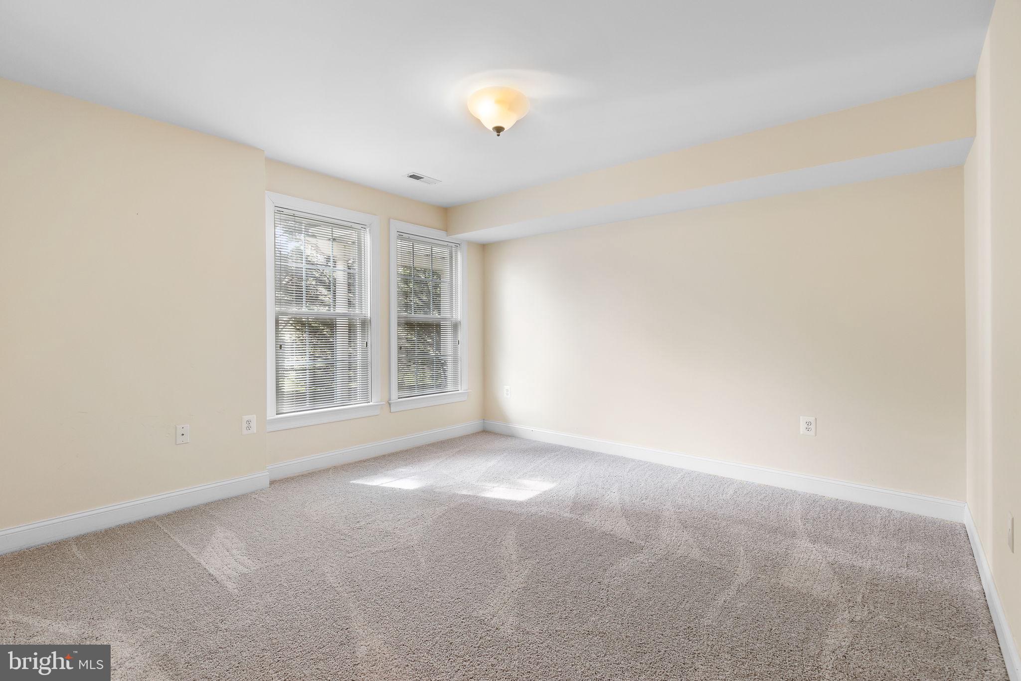 HUNTERS POND - Residential