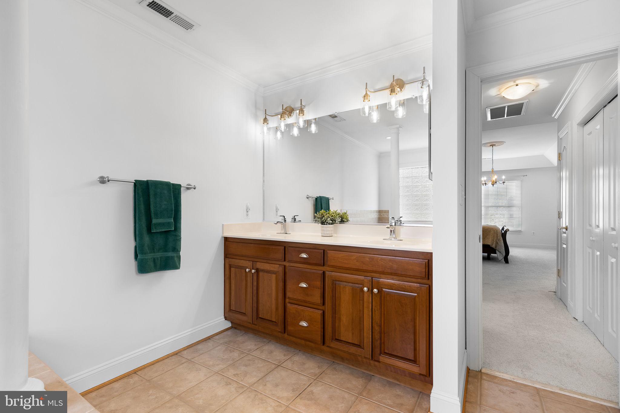 HUNTERS POND - Residential