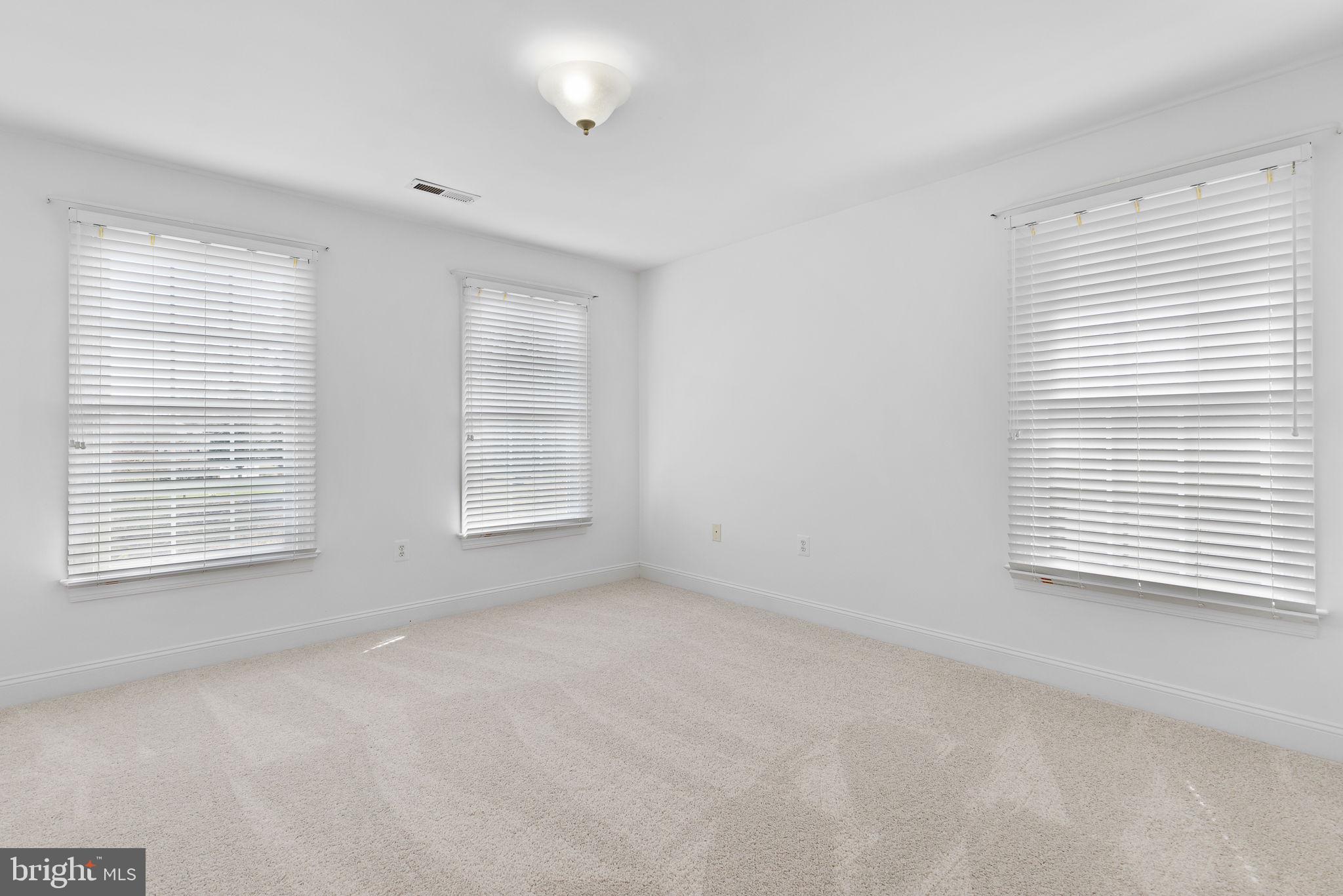 HUNTERS POND - Residential