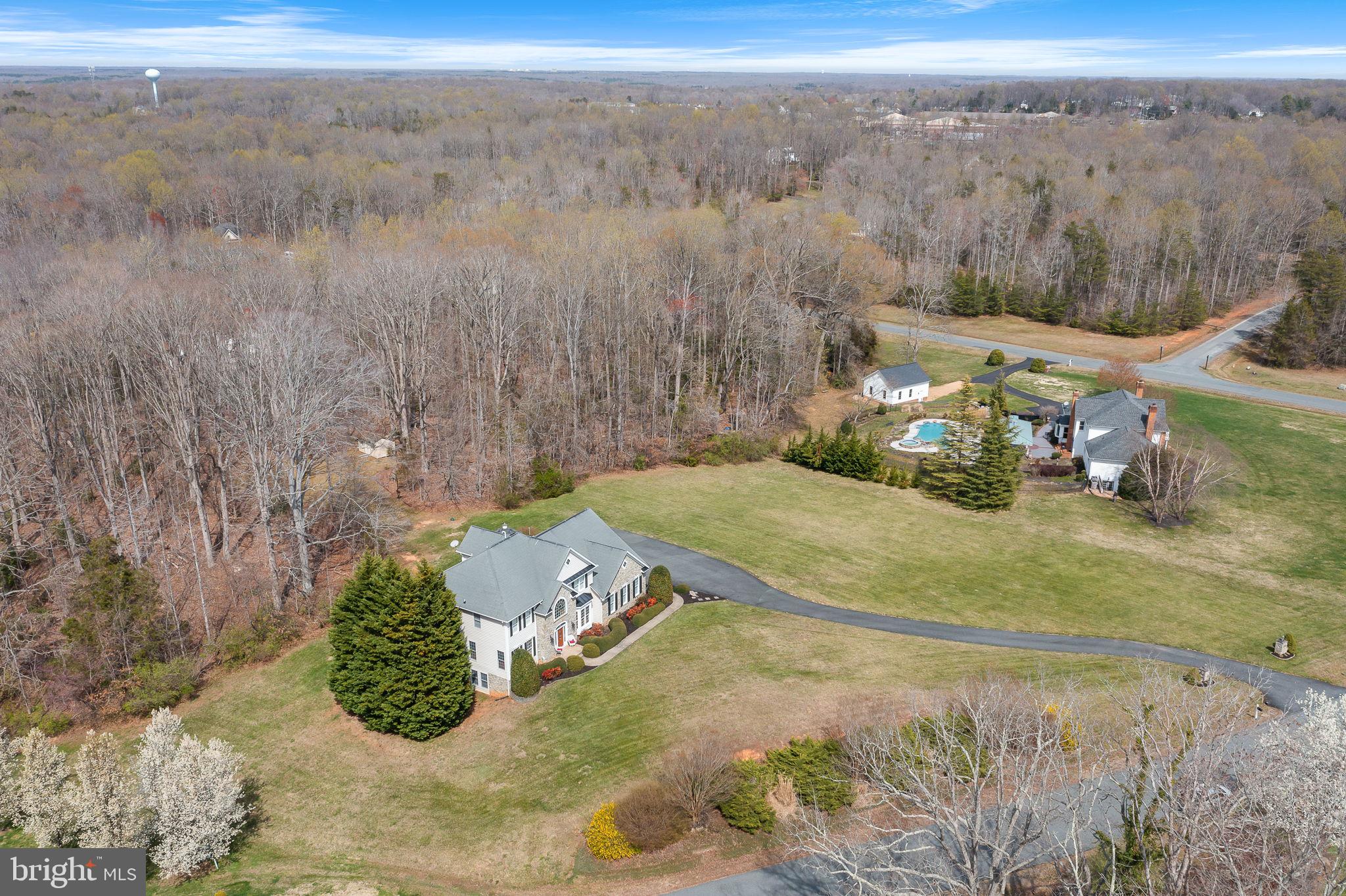 HUNTERS POND - Residential