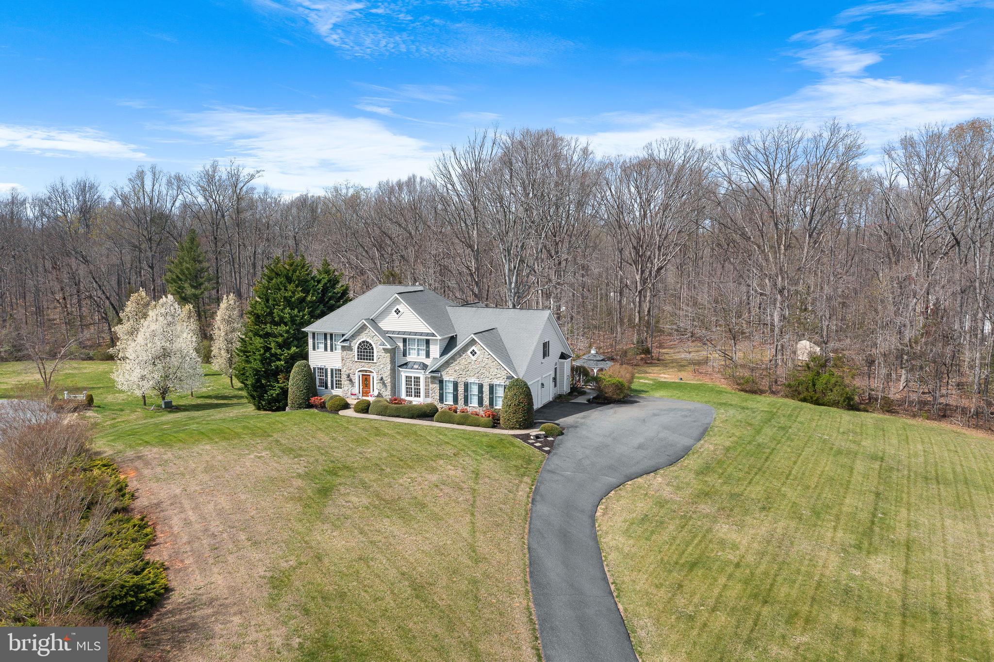 HUNTERS POND - Residential