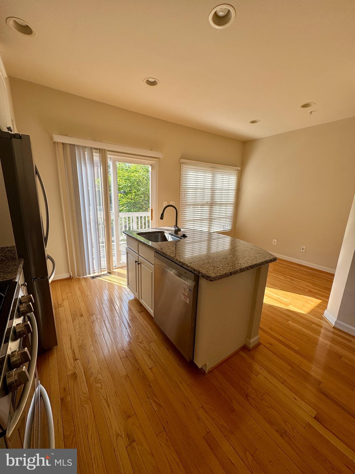 FALLSGROVE - Residential Lease