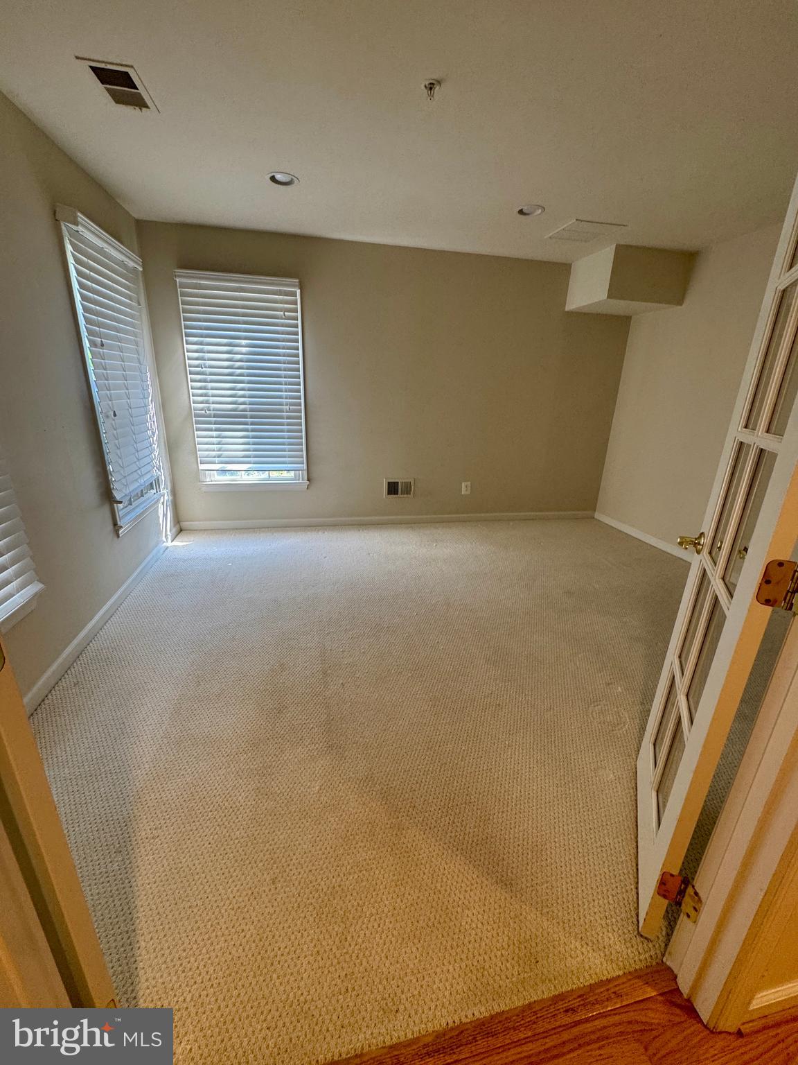 FALLSGROVE - Residential Lease