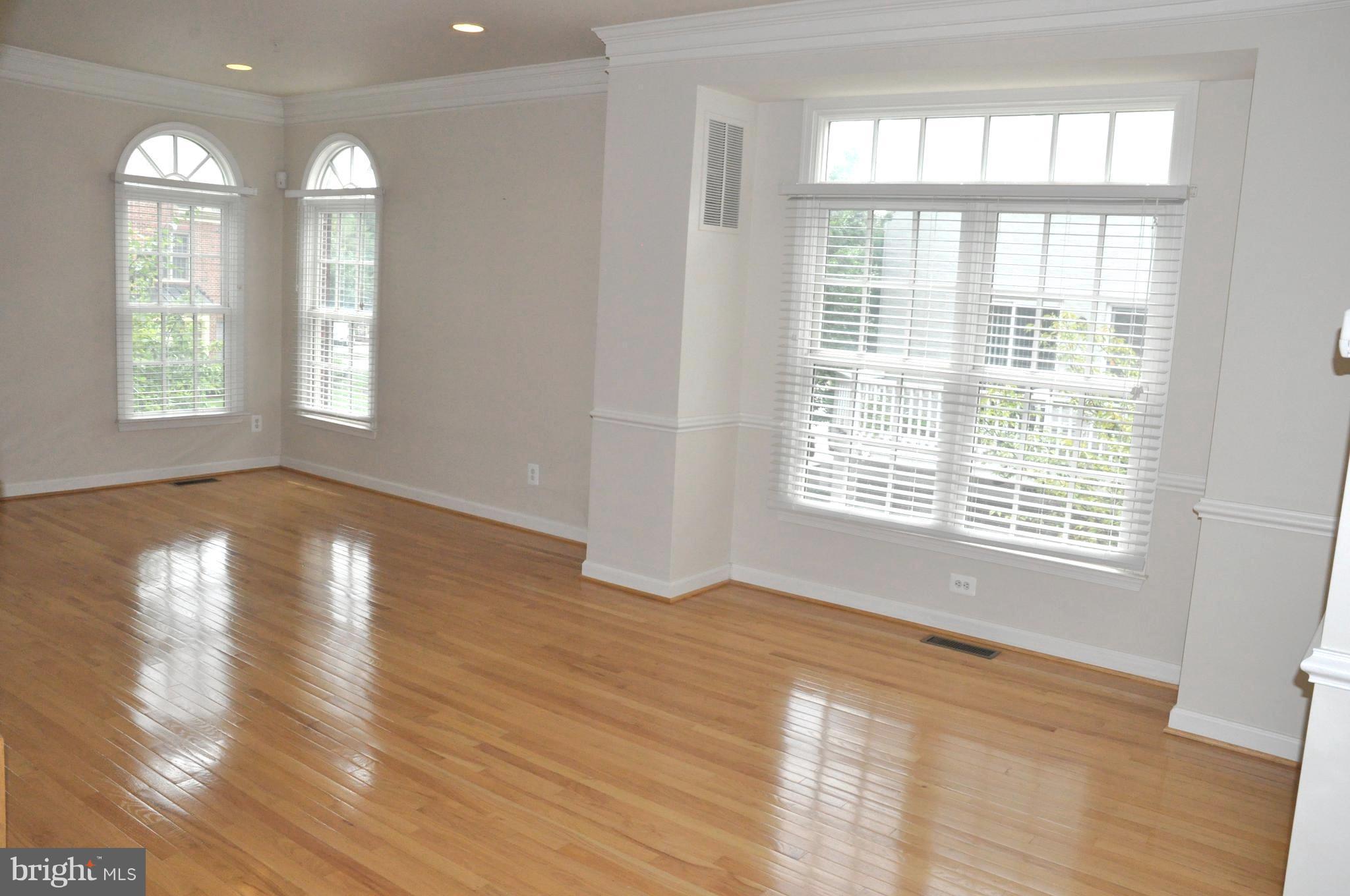 FALLSGROVE - Residential Lease