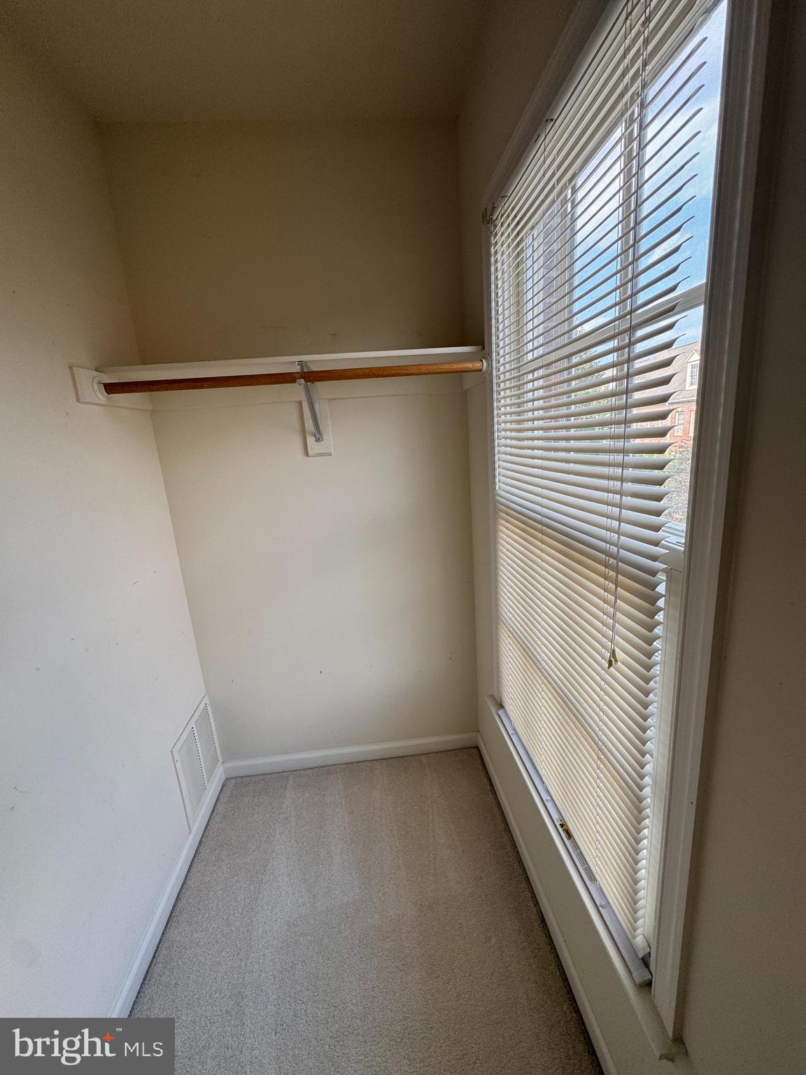 FALLSGROVE - Residential Lease