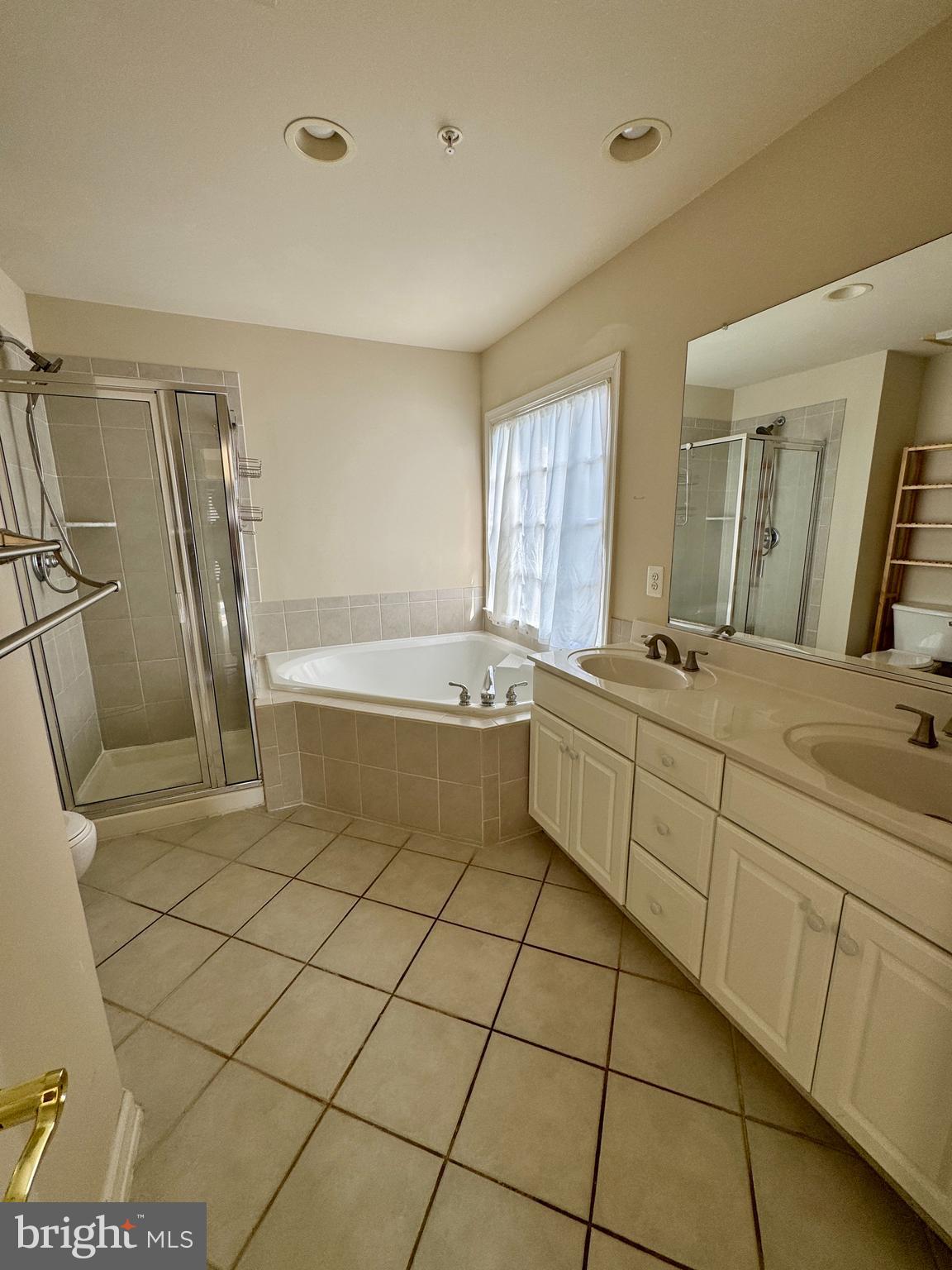 FALLSGROVE - Residential Lease