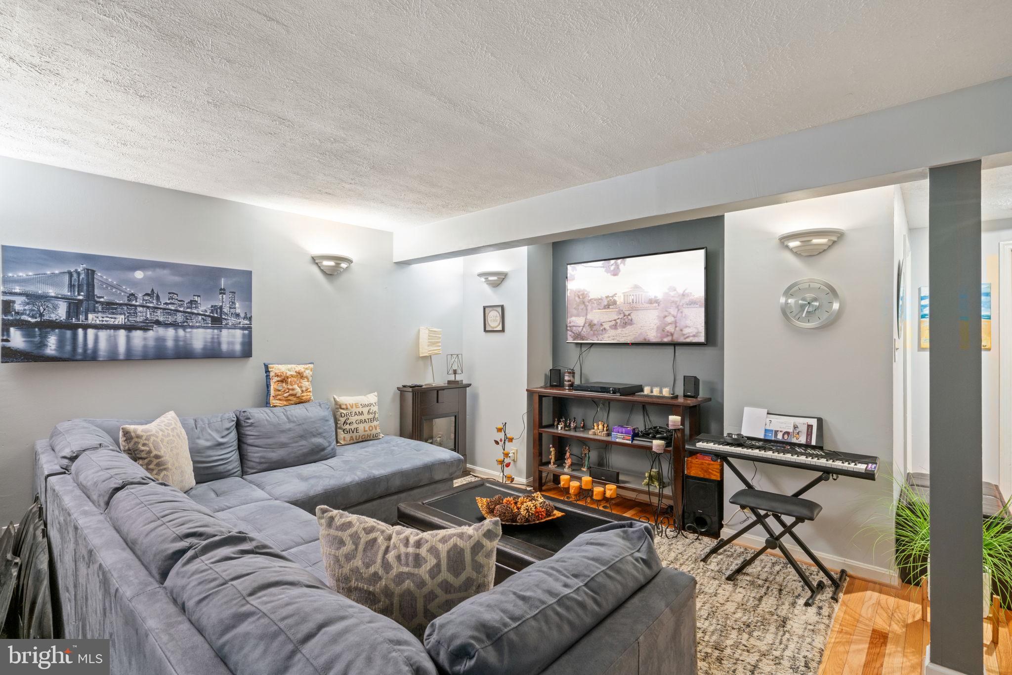 MONTCLAIR - Residential