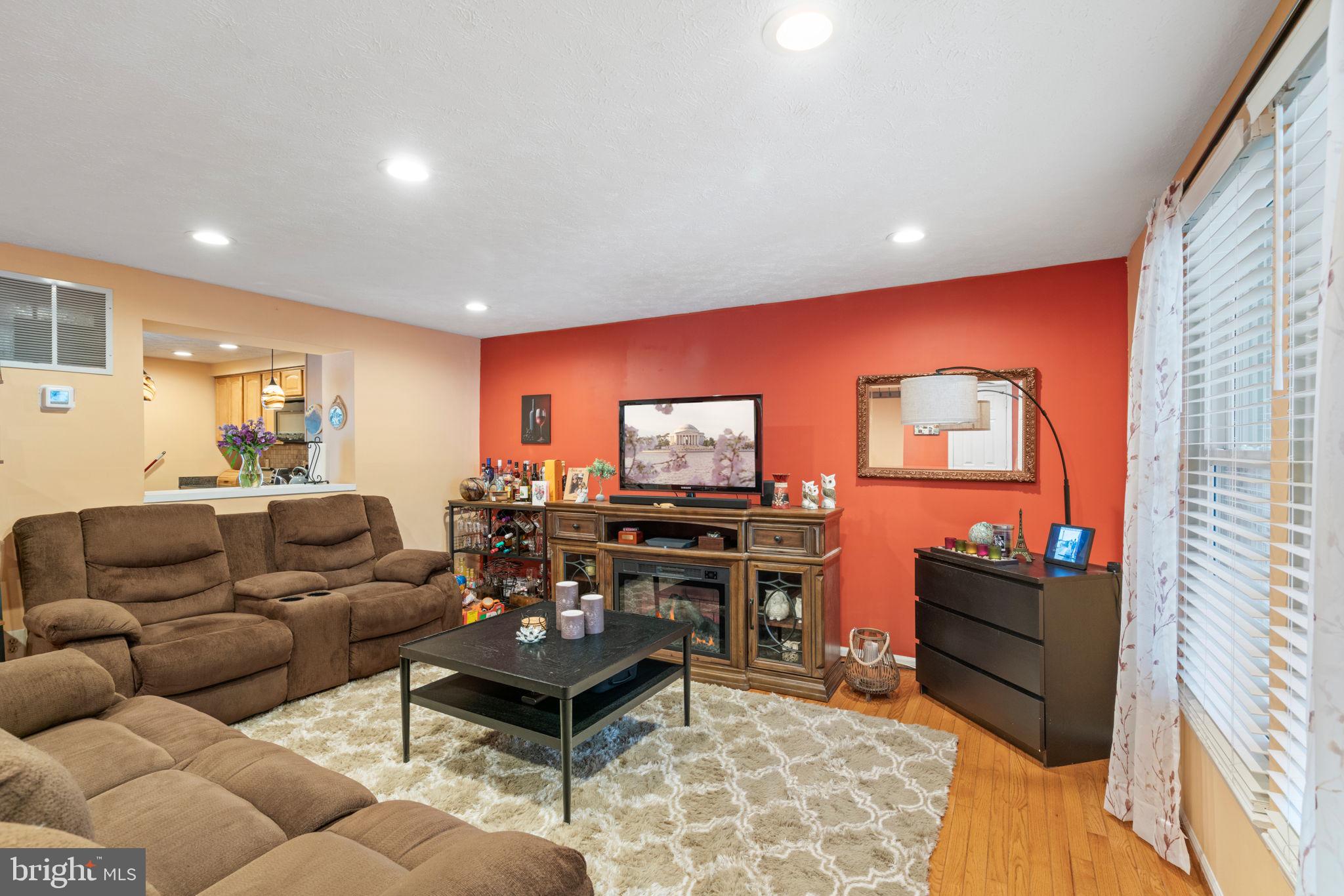 MONTCLAIR - Residential