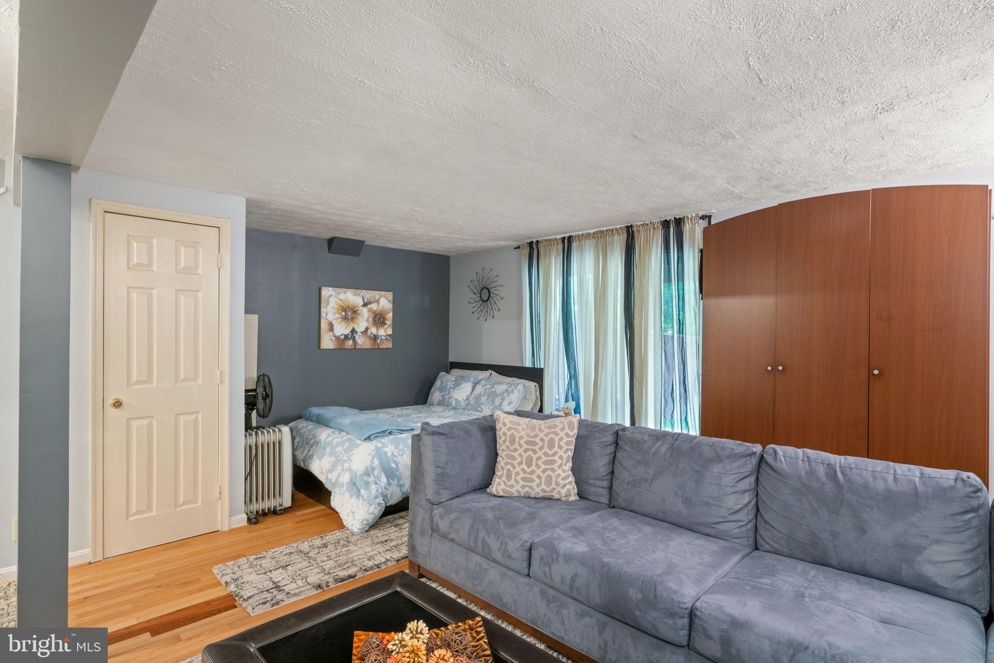 MONTCLAIR - Residential