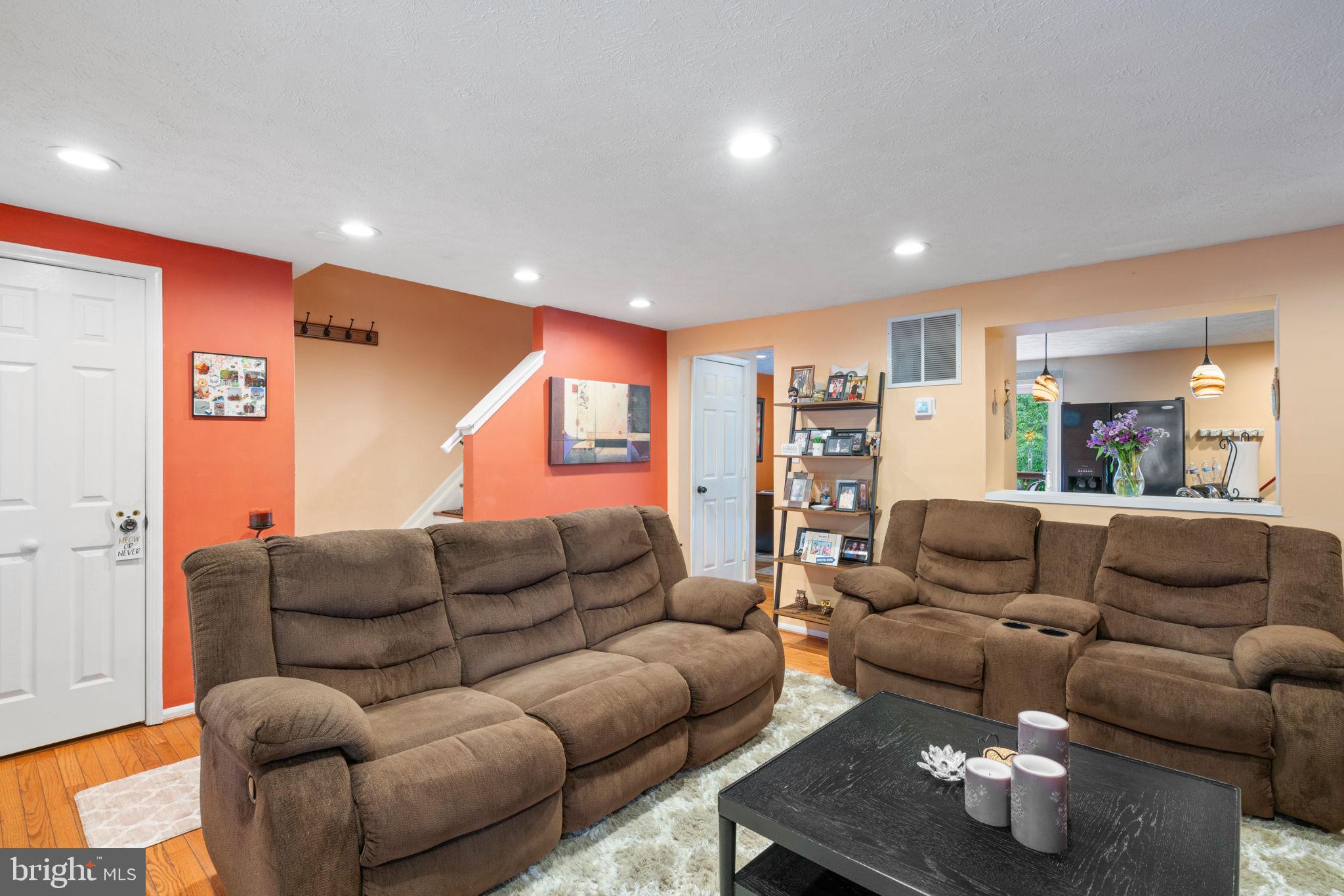 MONTCLAIR - Residential