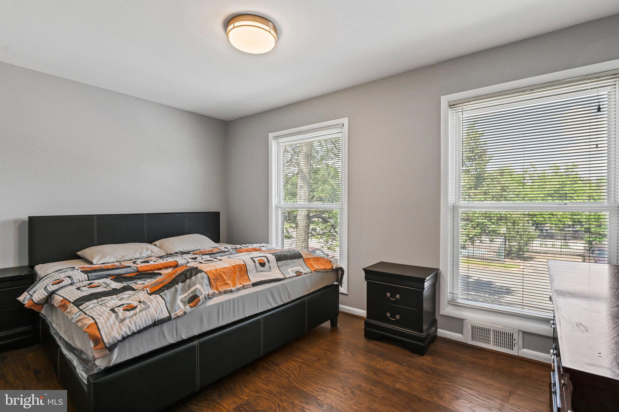 REFLECTION LAKE - Residential