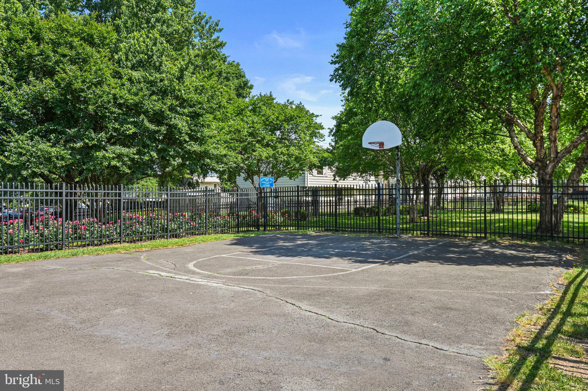 REFLECTION LAKE - Residential