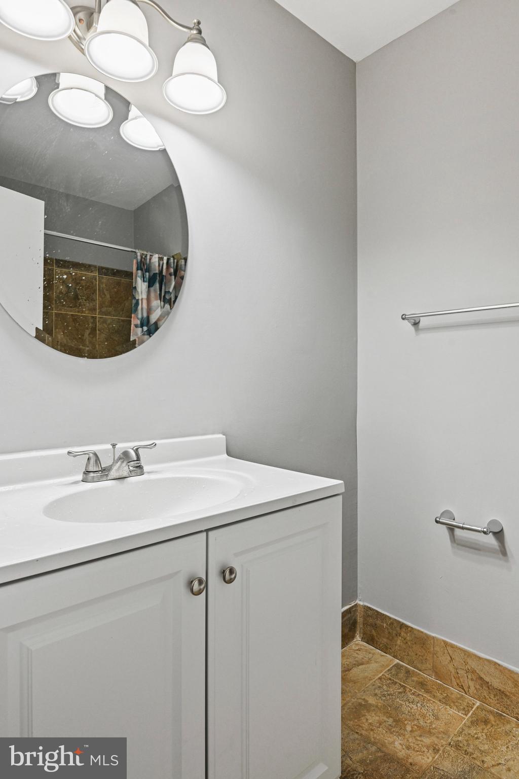 REFLECTION LAKE - Residential