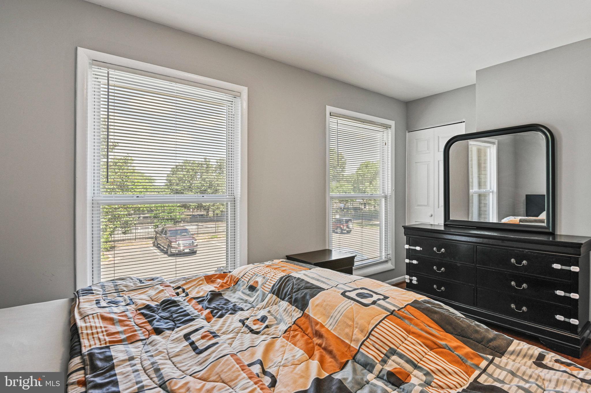 REFLECTION LAKE - Residential