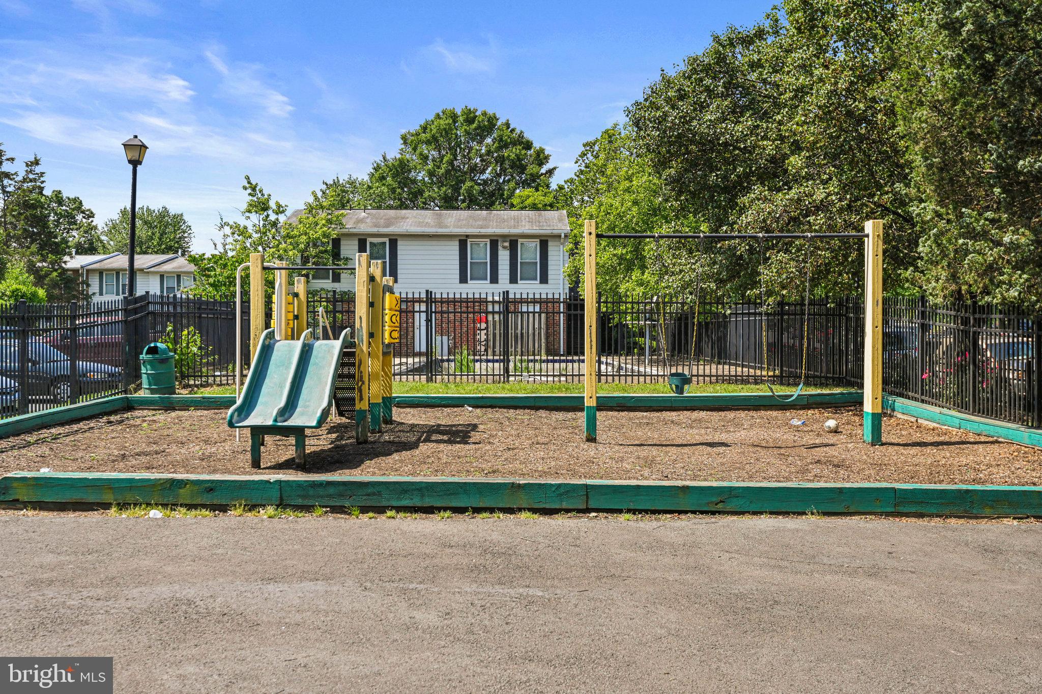 REFLECTION LAKE - Residential