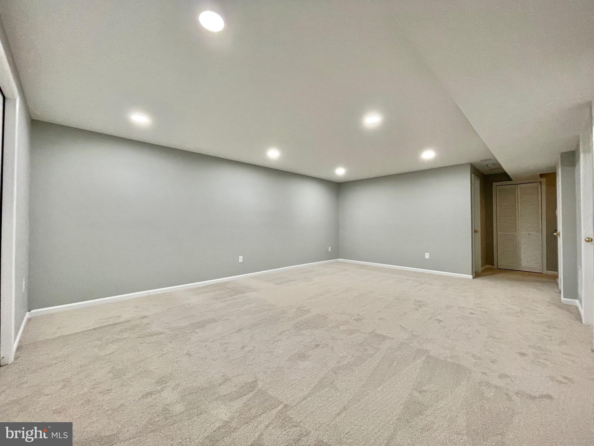 RESTON - Residential Lease