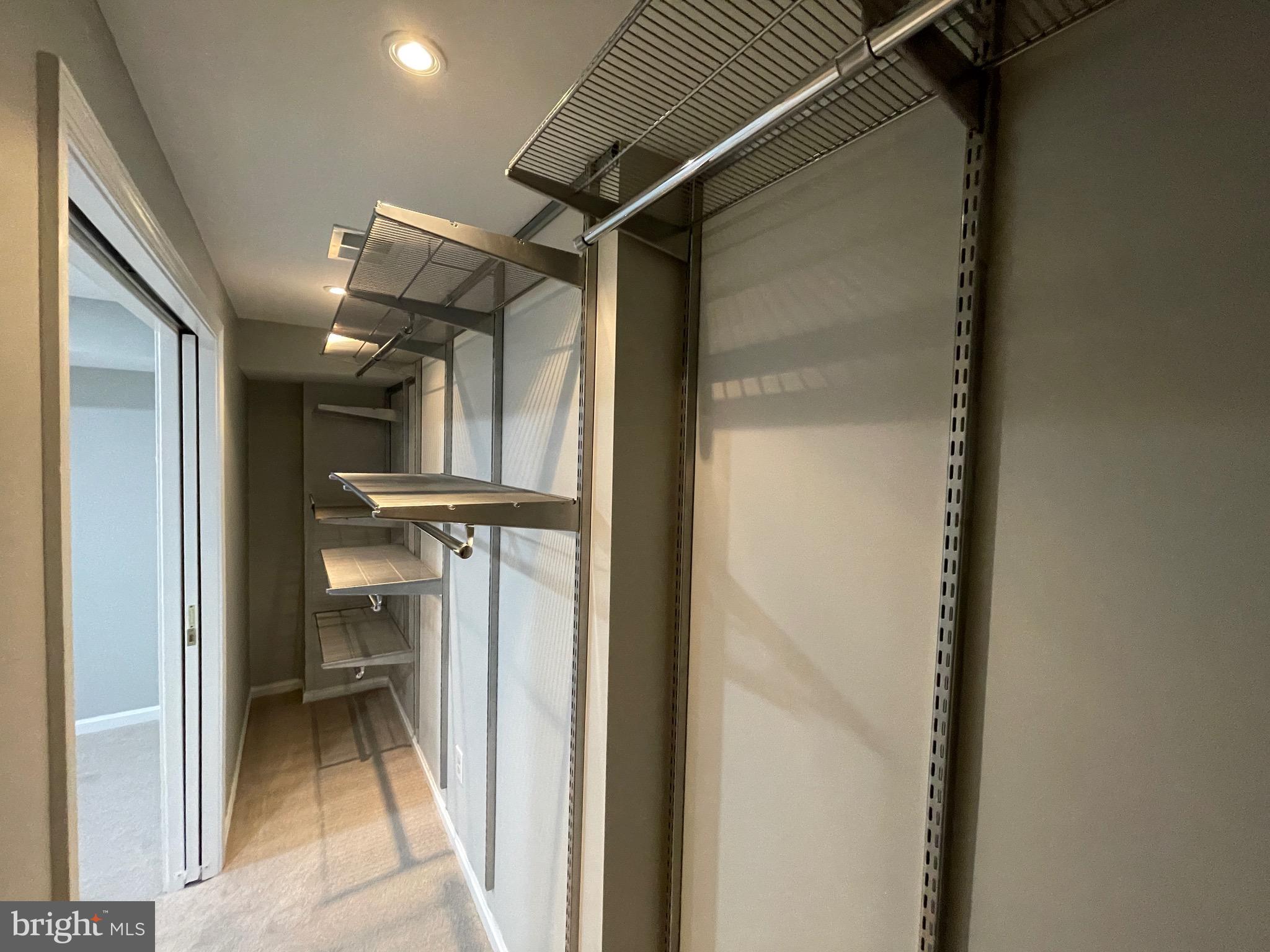 RESTON - Residential Lease