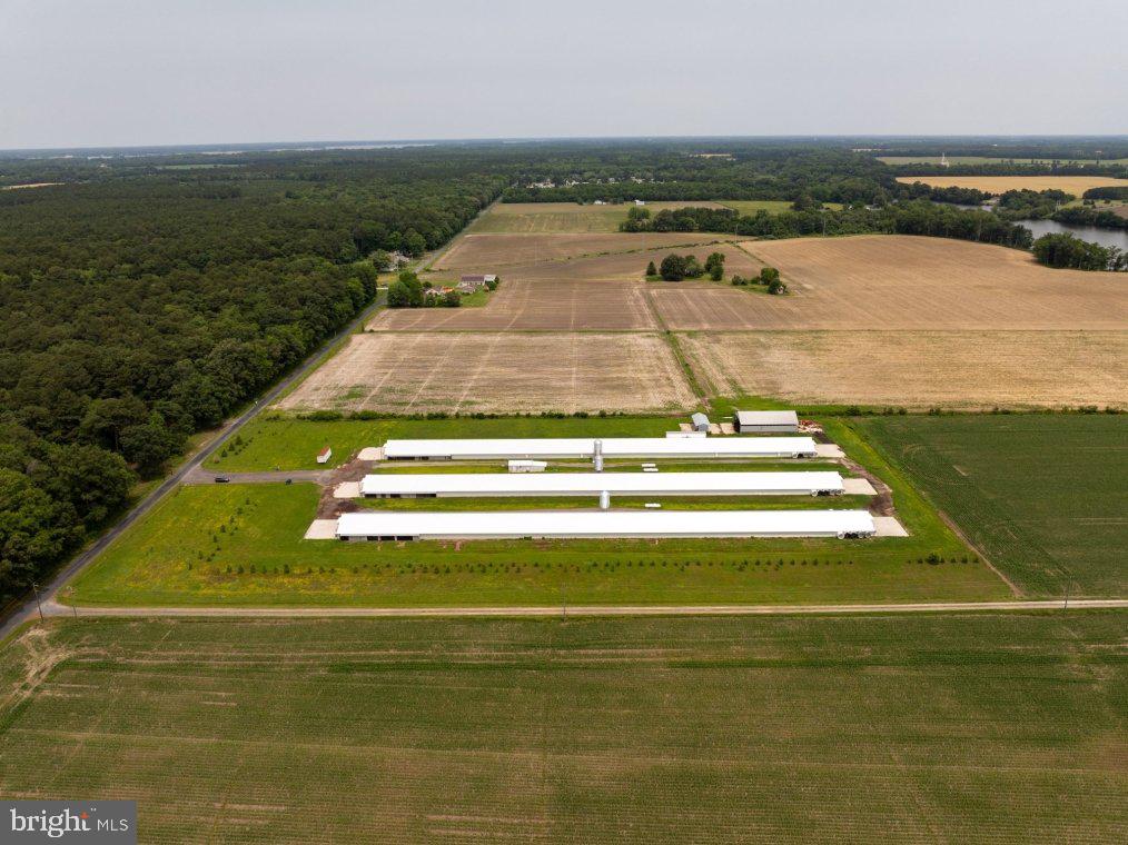 BEAVER NECK VILLAGE ROAD