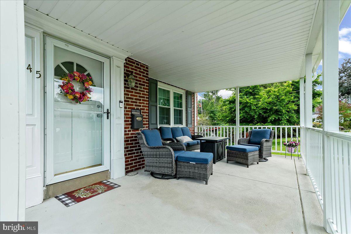 345 HOLT LANE