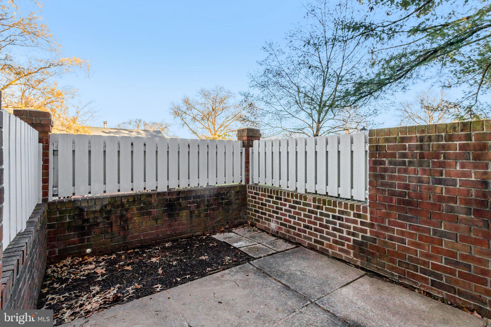 THE ARLINGTON - Residential