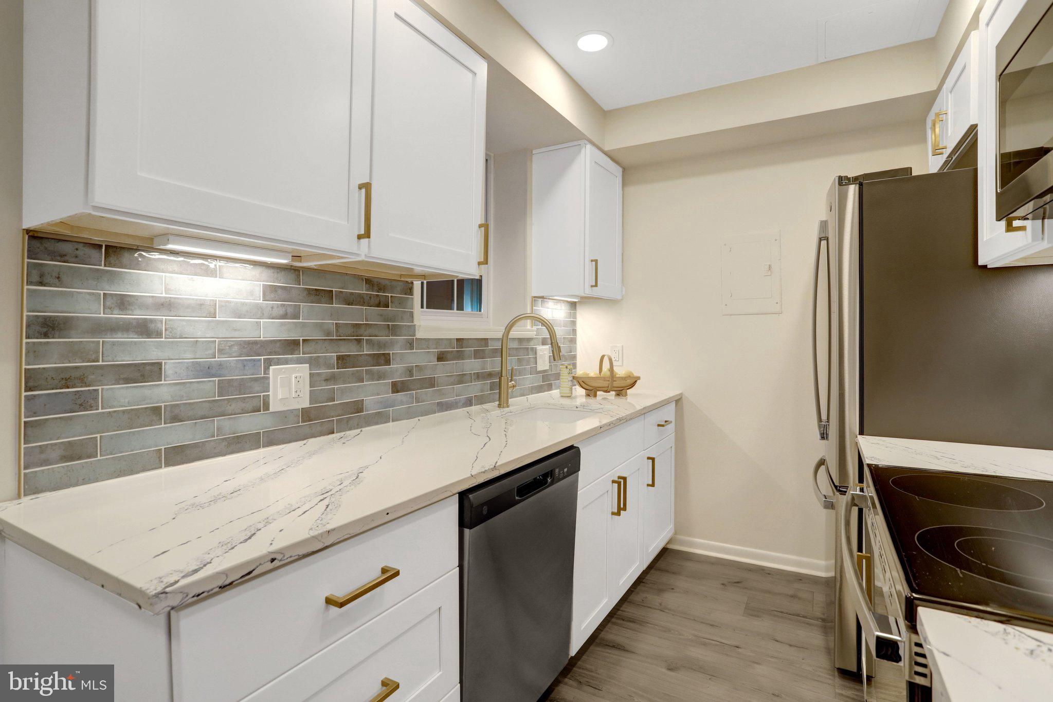 THE ARLINGTON - Residential