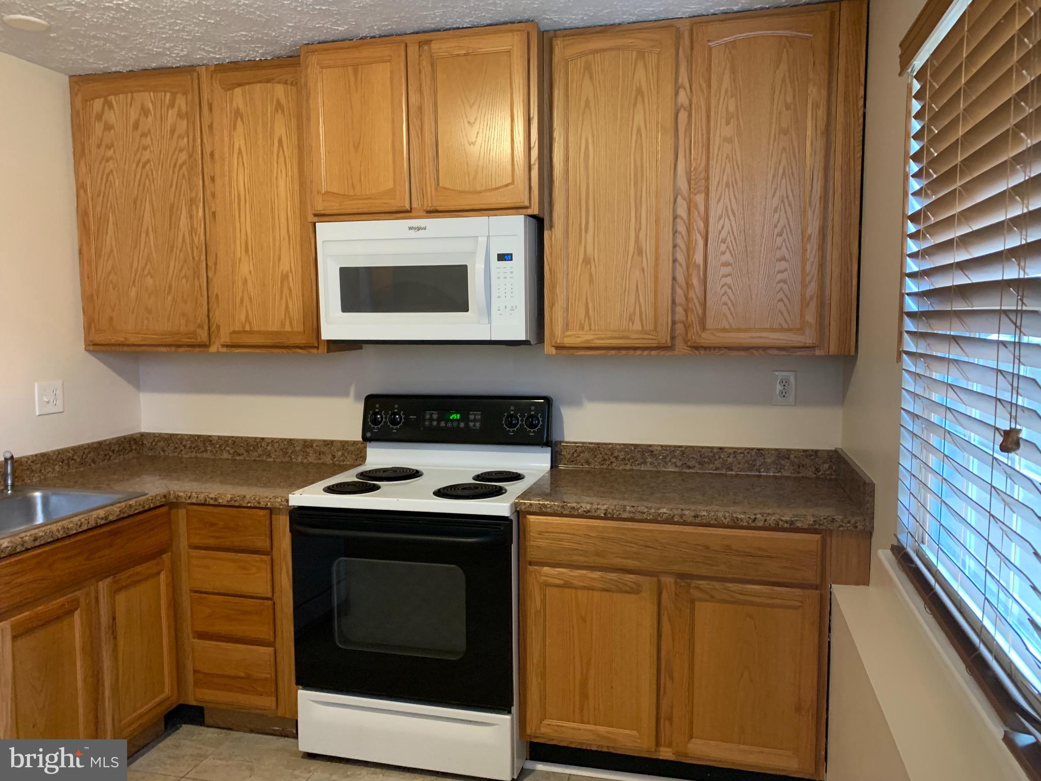 WHITE OAK - Residential