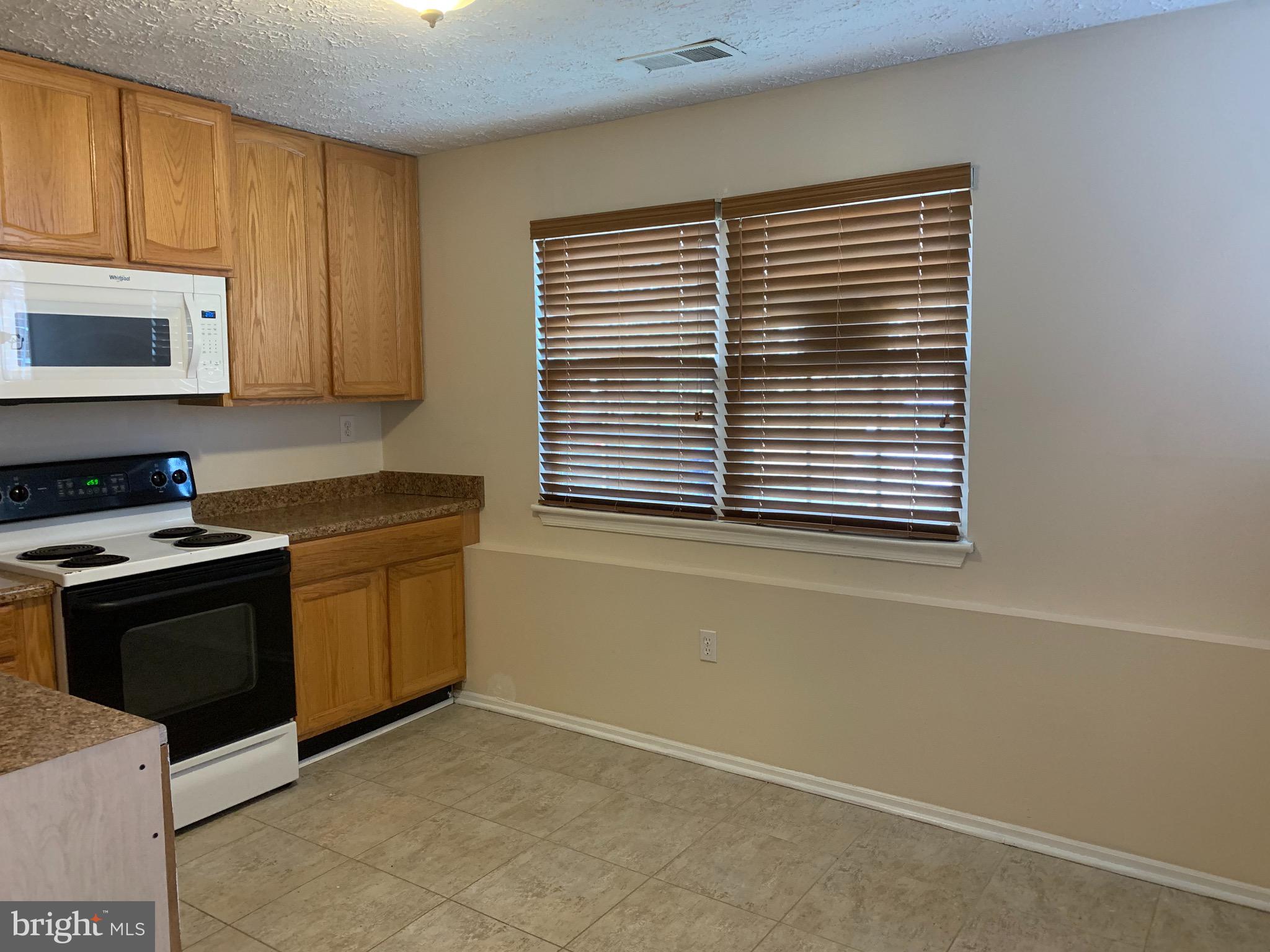 WHITE OAK - Residential