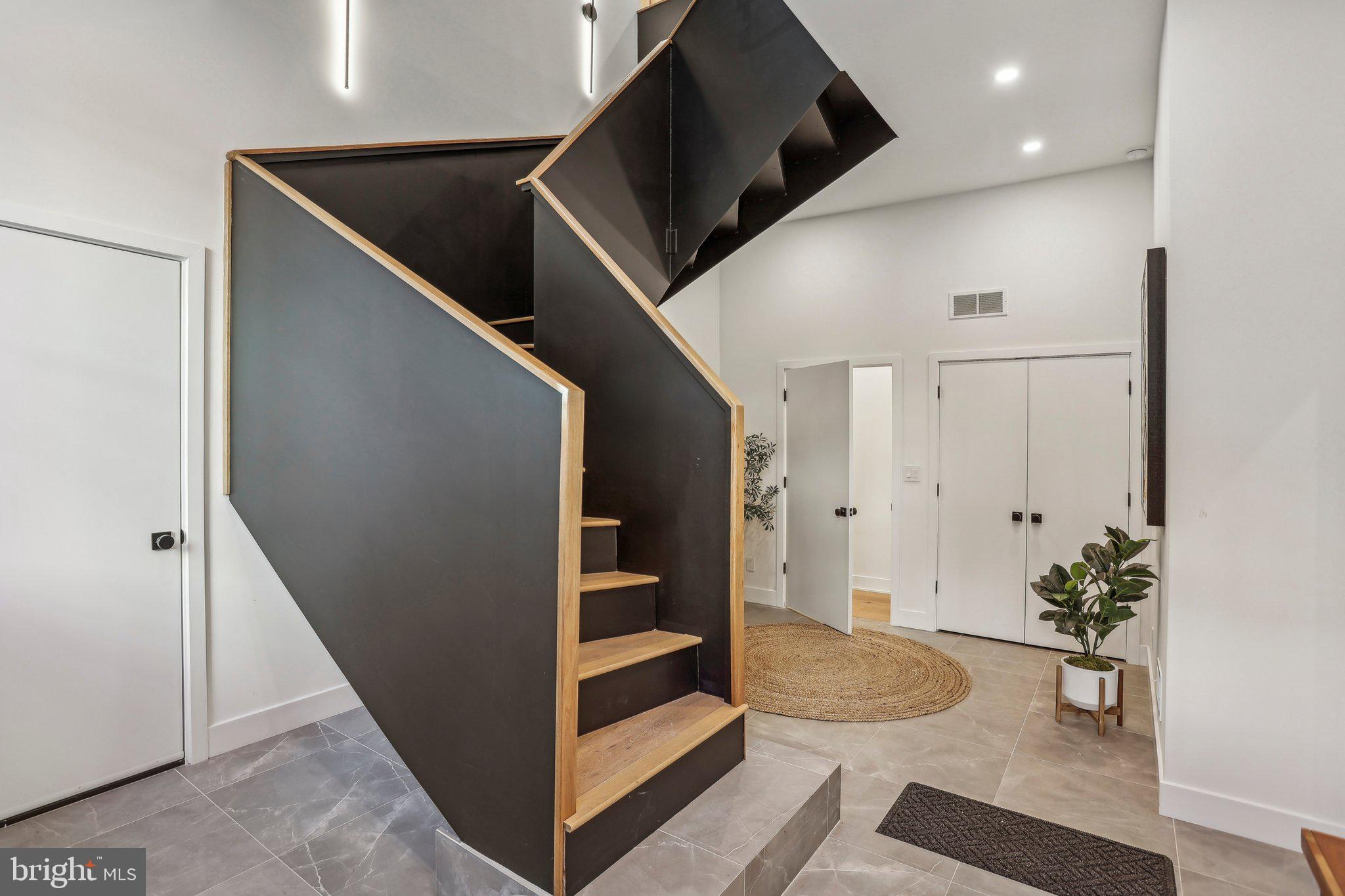 SPRING GARDEN - Residential