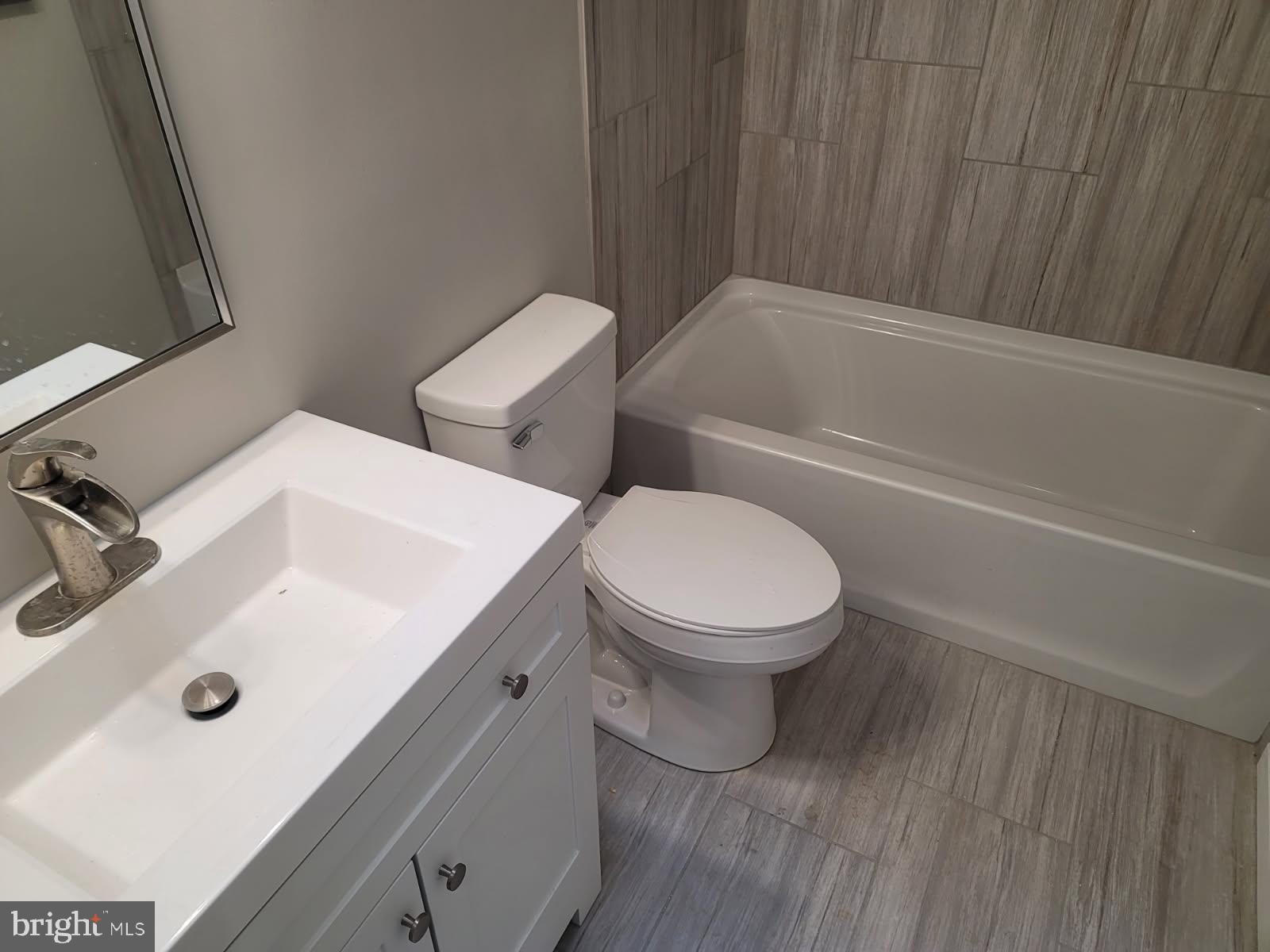 QUAKER GREEN - Residential