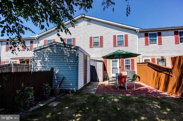 QUAKER GREEN - Residential