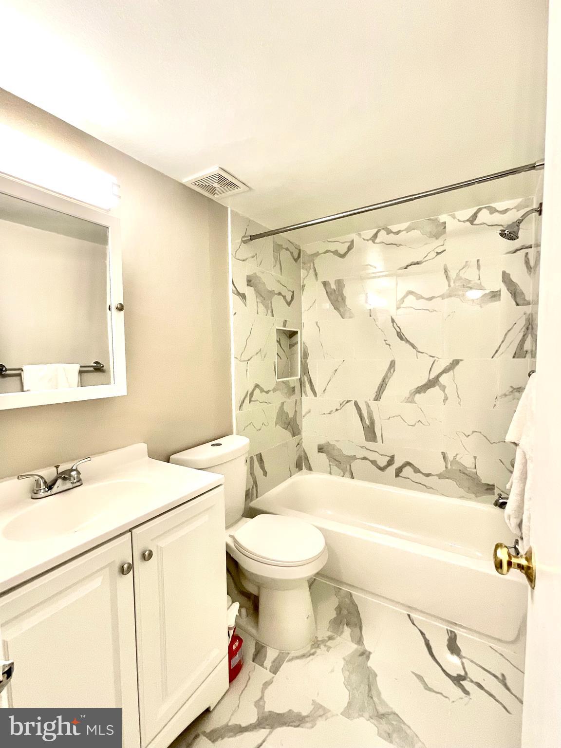 NORTH CREEK VILLAS - Residential