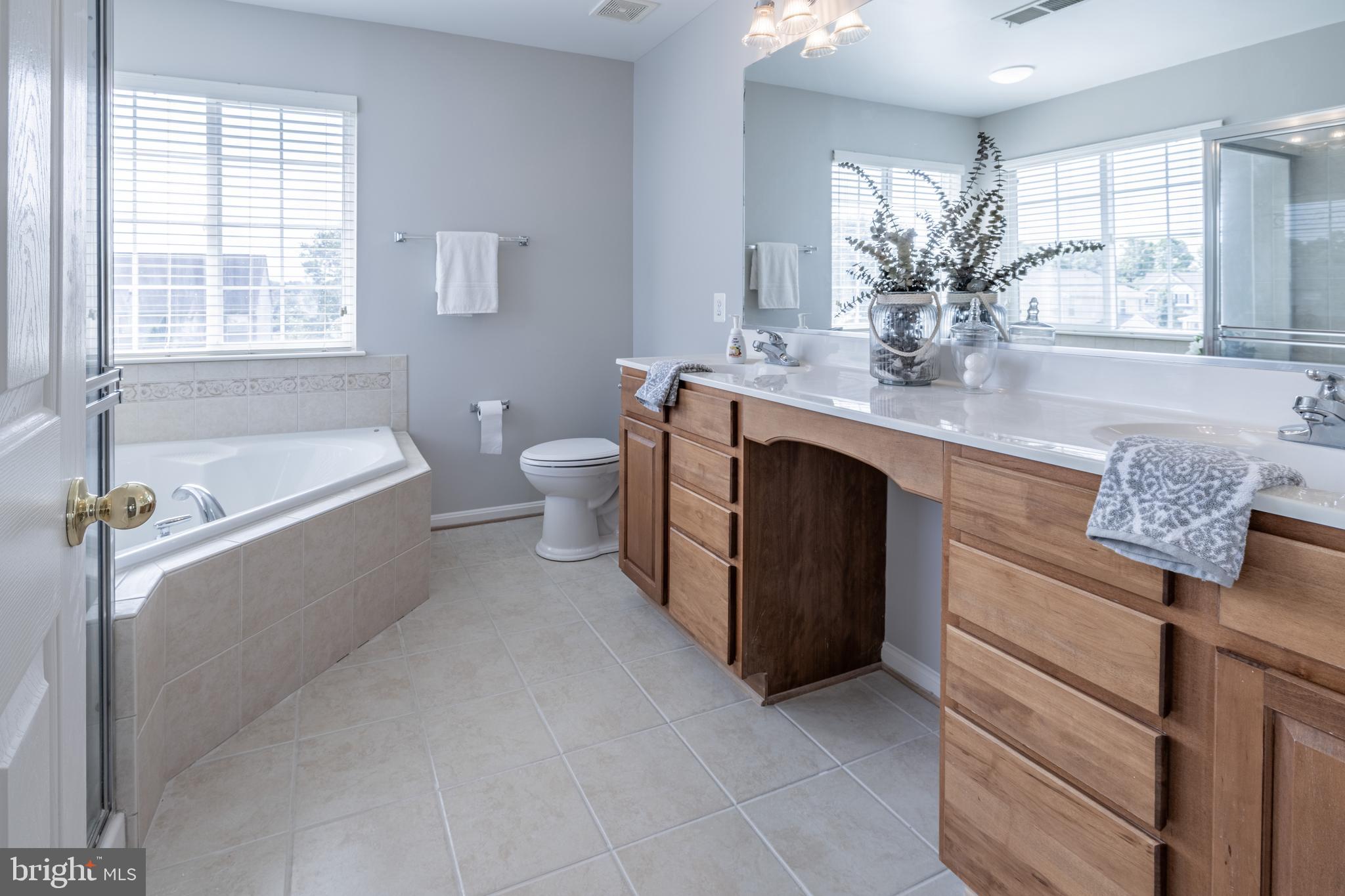 NORTH BROOK - Residential