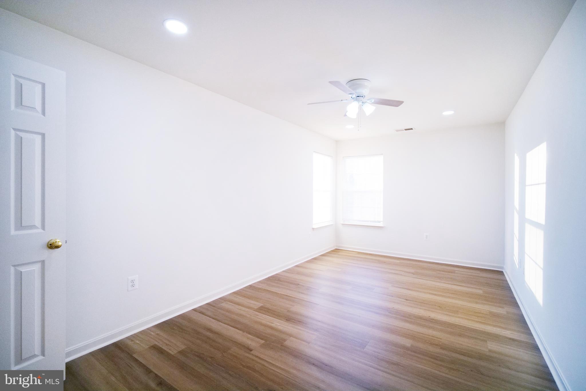 ASHBROOK VILLAGE - Residential Lease