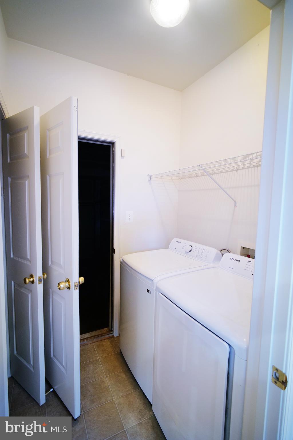 ASHBROOK VILLAGE - Residential Lease