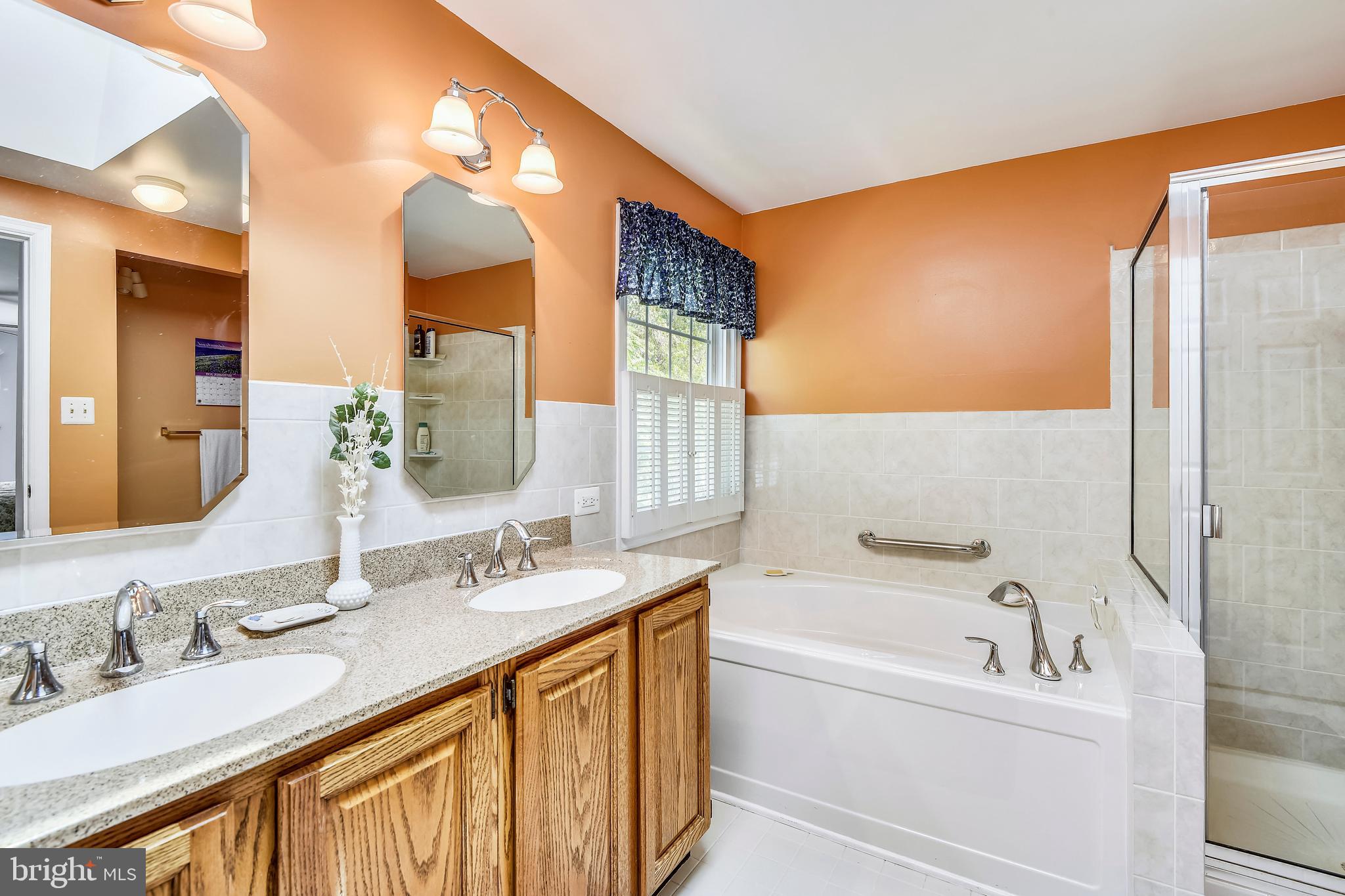 BRITINAY MANOR - Residential