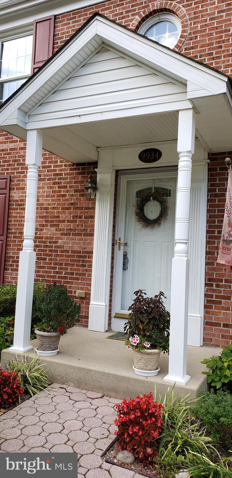 BRITINAY MANOR - Residential