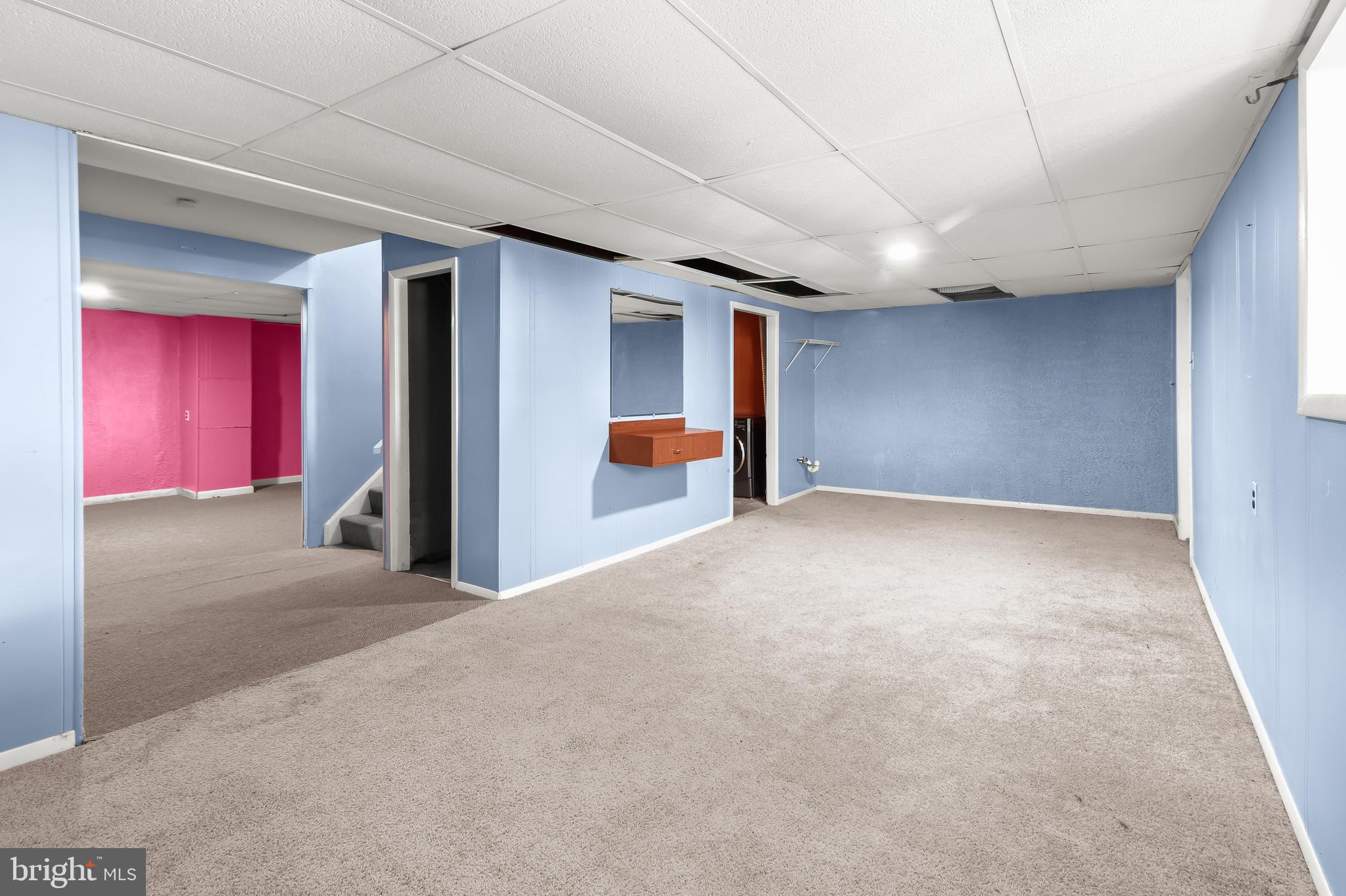 LAURELTON - Residential