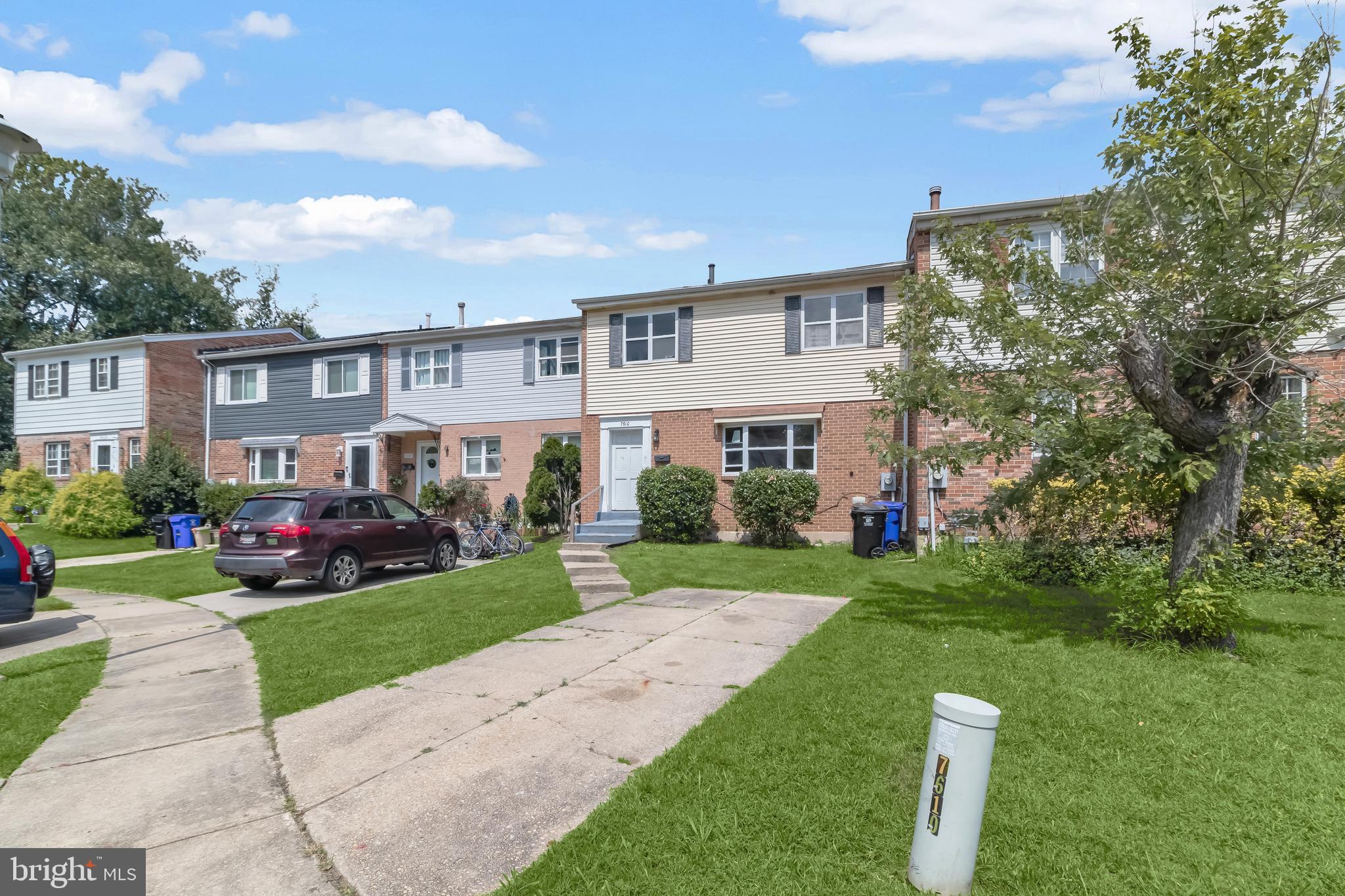 LAURELTON - Residential