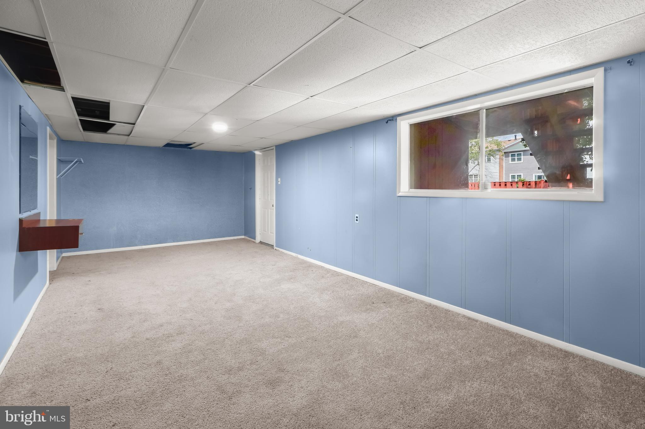 LAURELTON - Residential